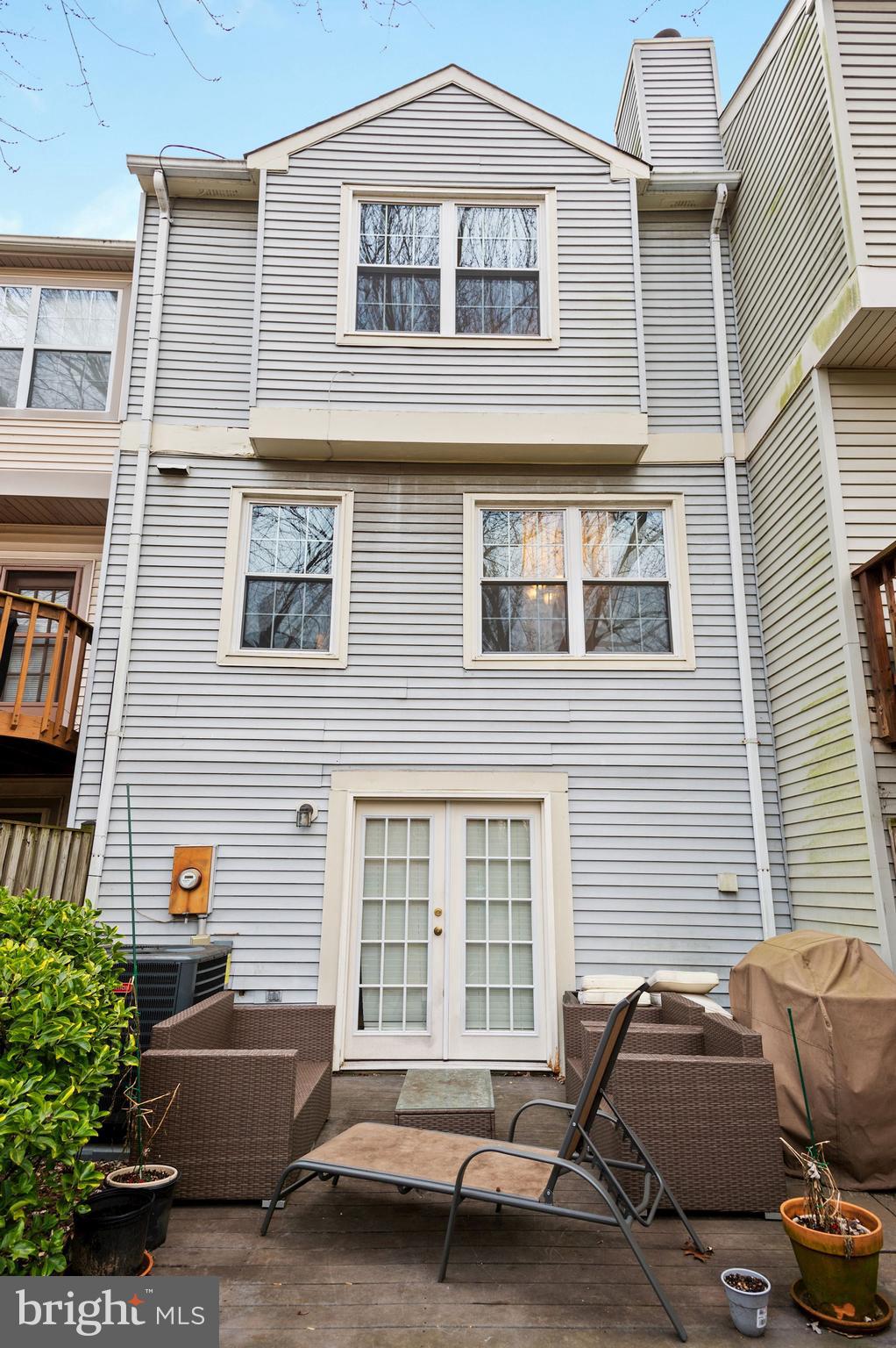 OAKWOOD COMMONS AT BURKE - Residential