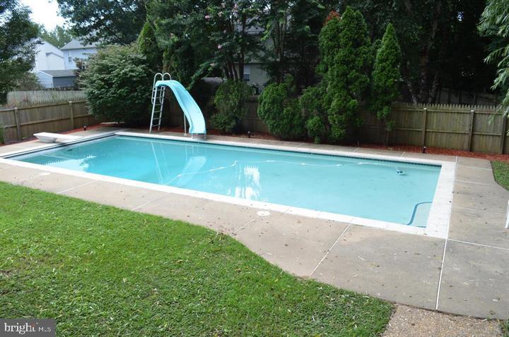 BLOOMS CROSSING - Residential