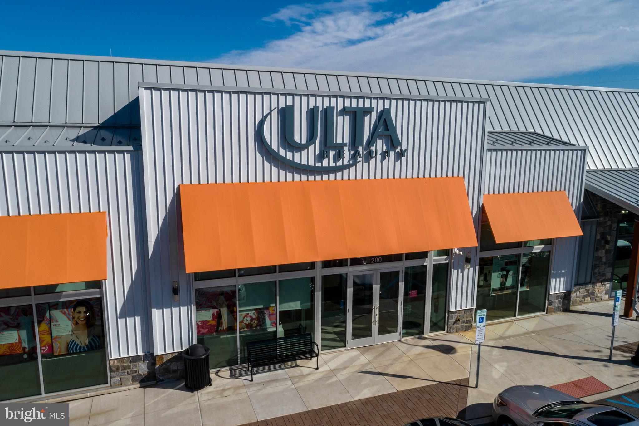 NEWTOWN WALK AT ELLIS PRESERVE - Residential