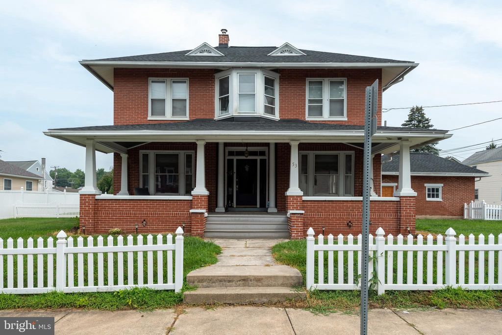 Photo of 53 E Hummelstown Street, ELIZABETHTOWN, PA 17022 (MLS # PALA2072940)