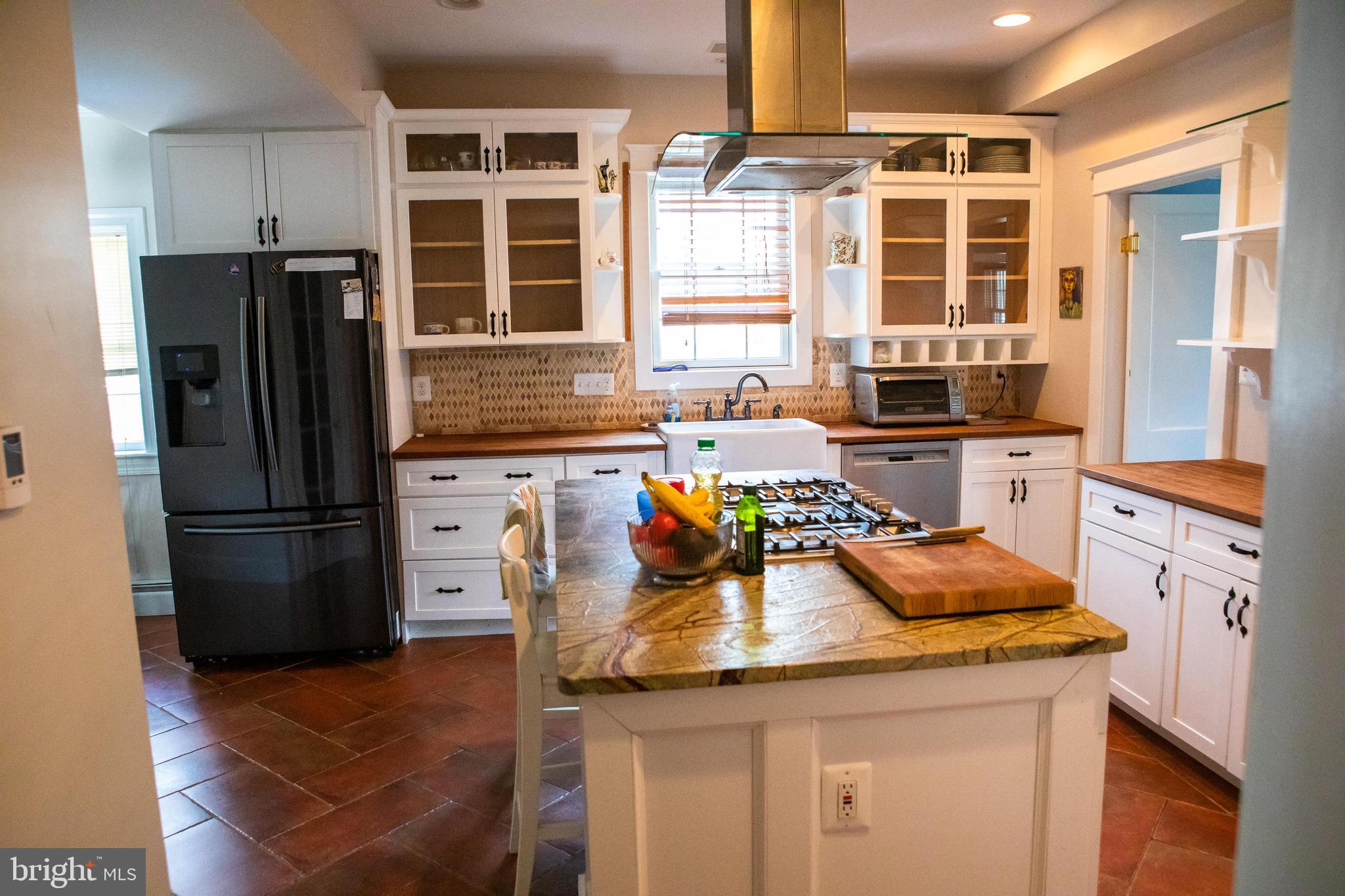 WAYCROFT WOODLAWN - Residential Lease