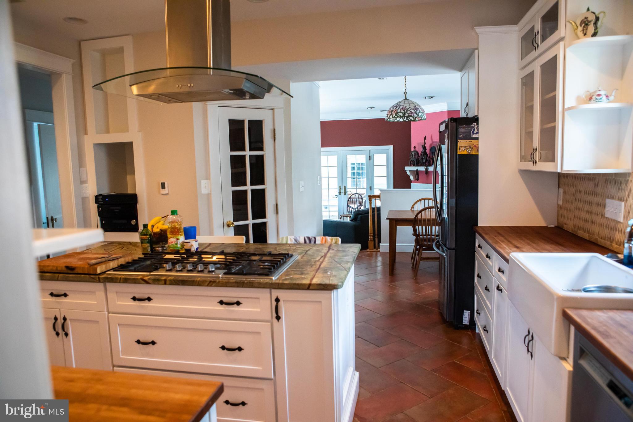 WAYCROFT WOODLAWN - Residential Lease