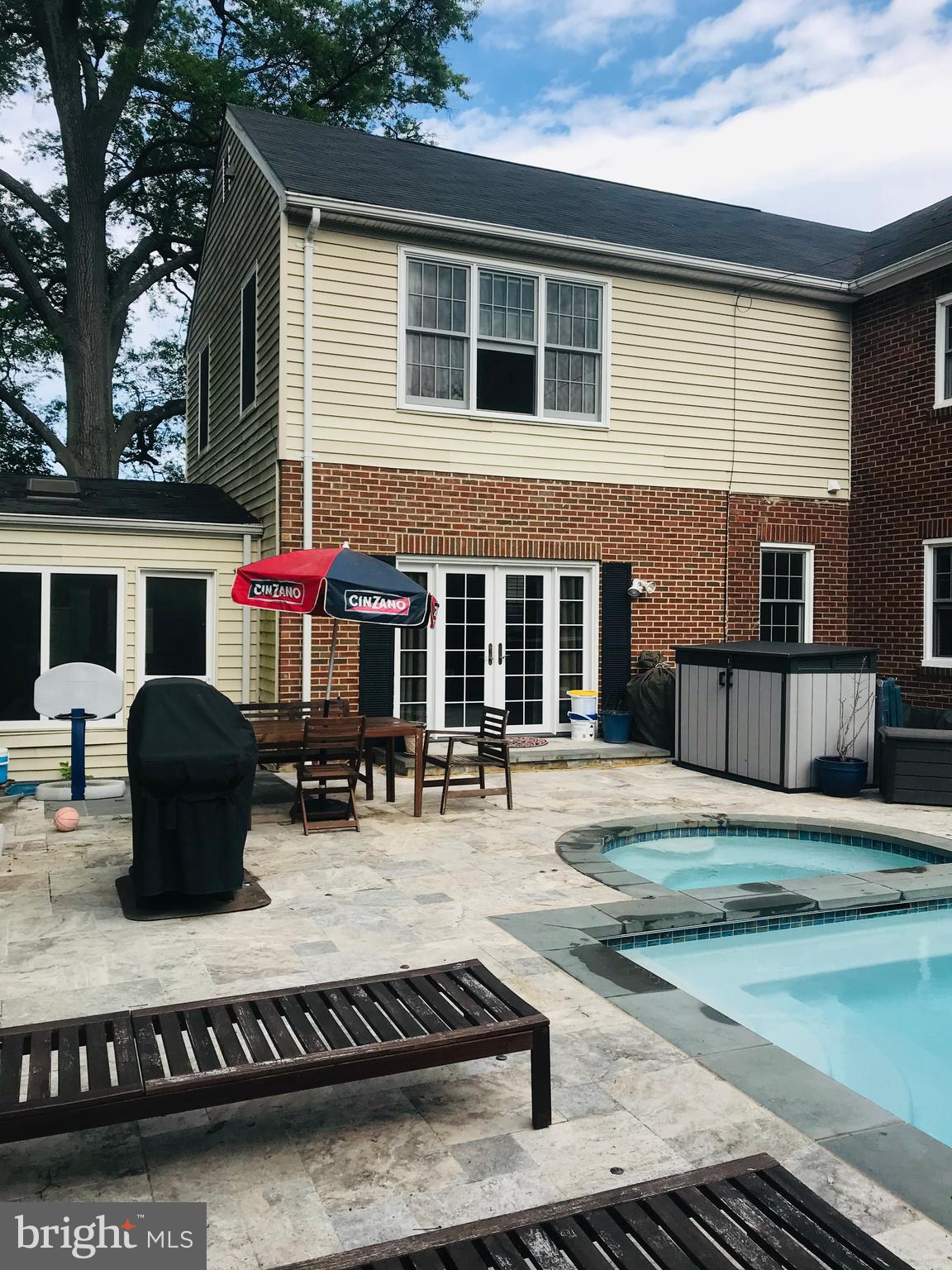 WAYCROFT WOODLAWN - Residential Lease