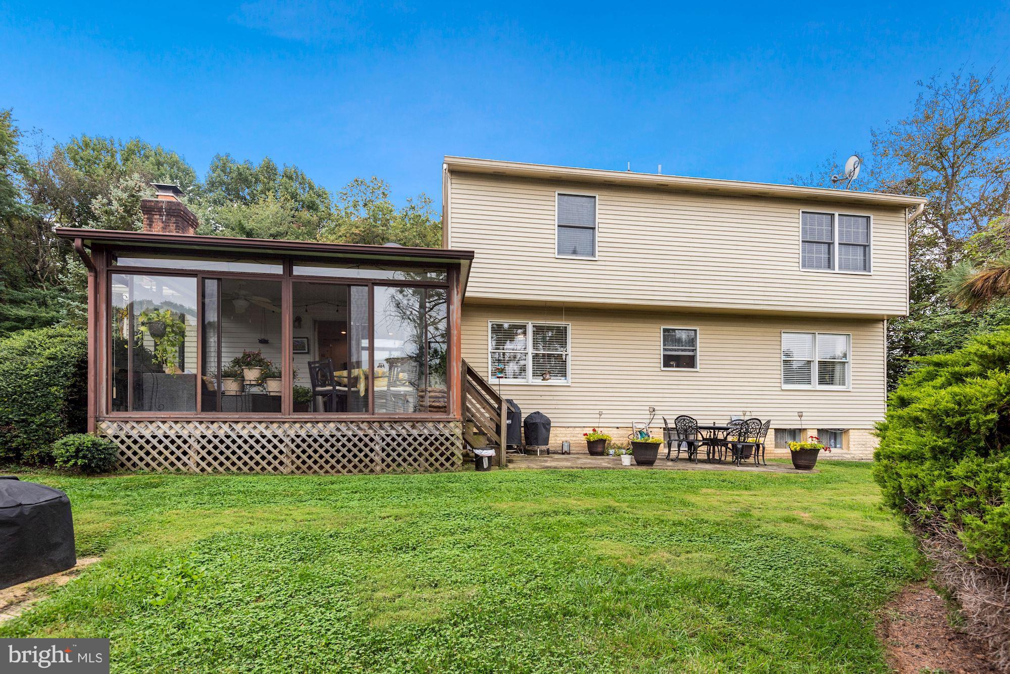 SILENTREE OF TYSONS - Residential Lease