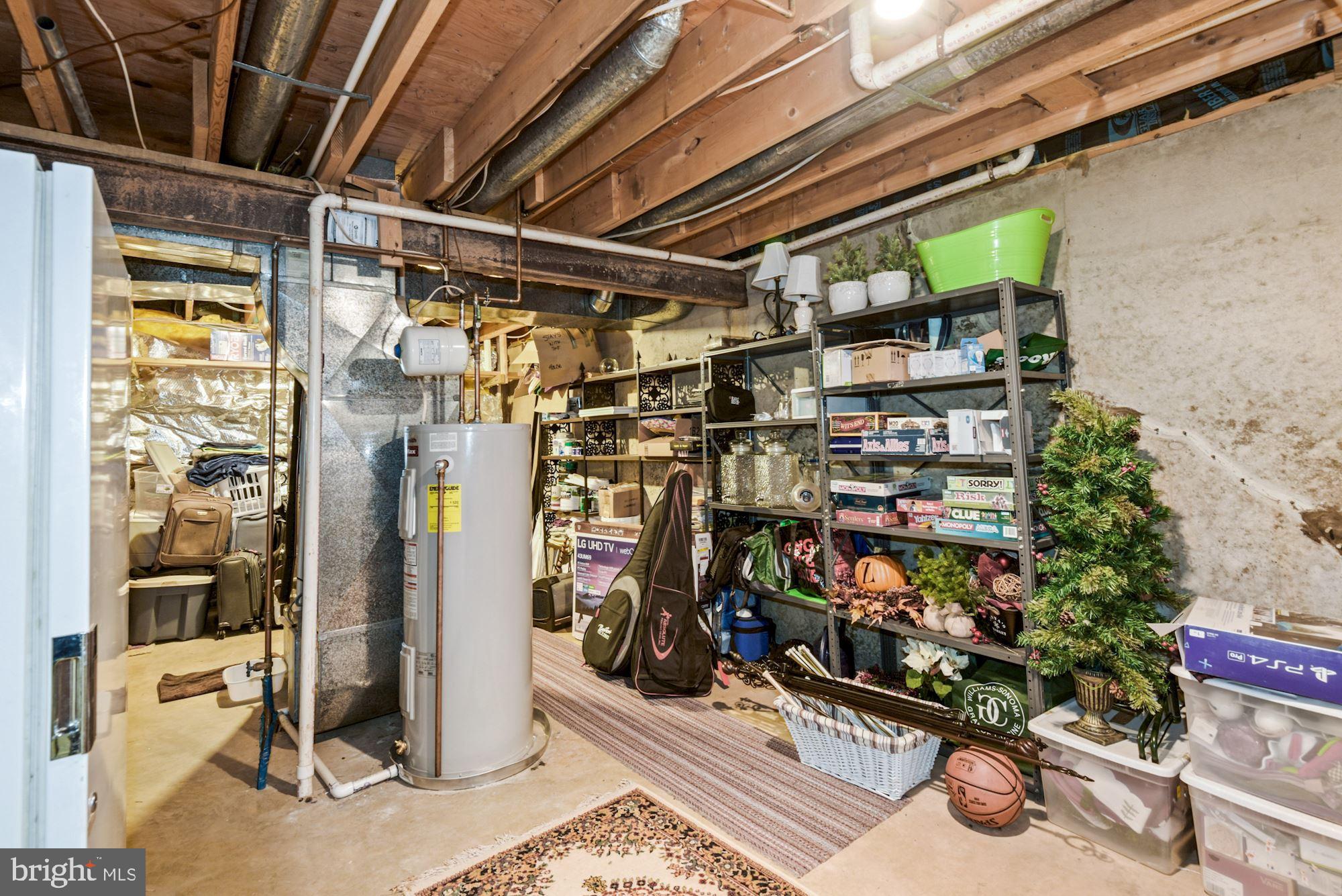 SILENTREE OF TYSONS - Residential Lease