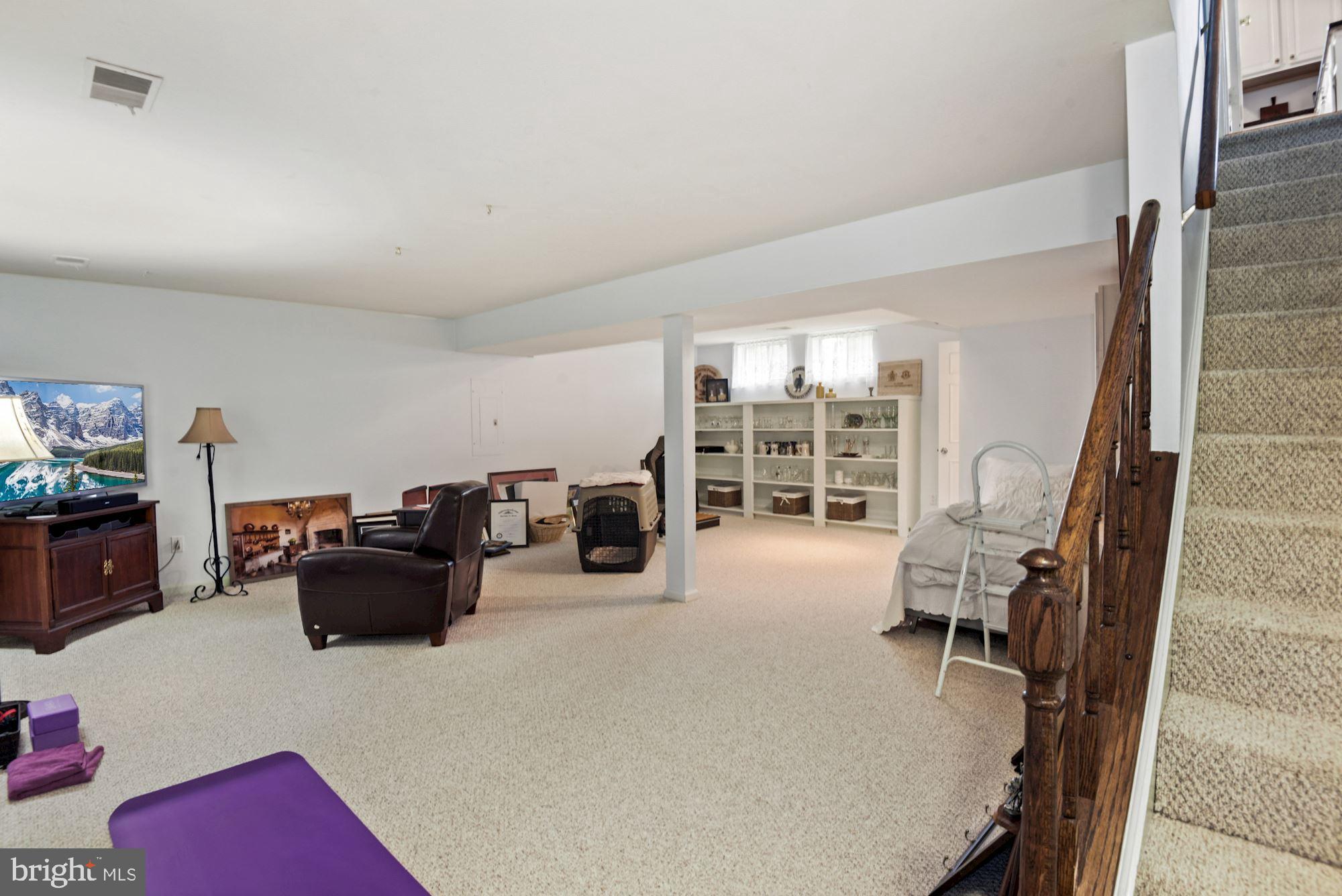 SILENTREE OF TYSONS - Residential Lease