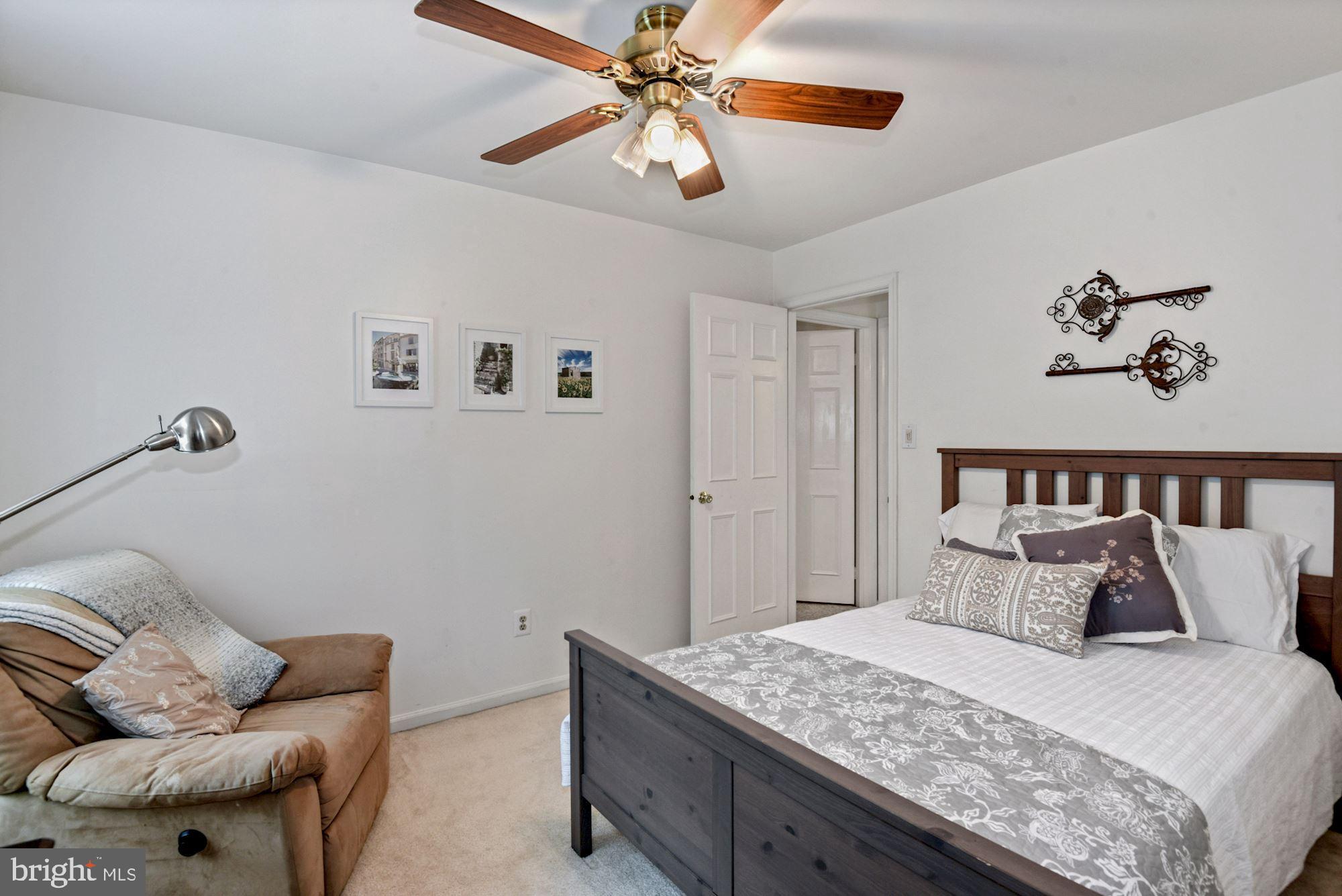 SILENTREE OF TYSONS - Residential Lease