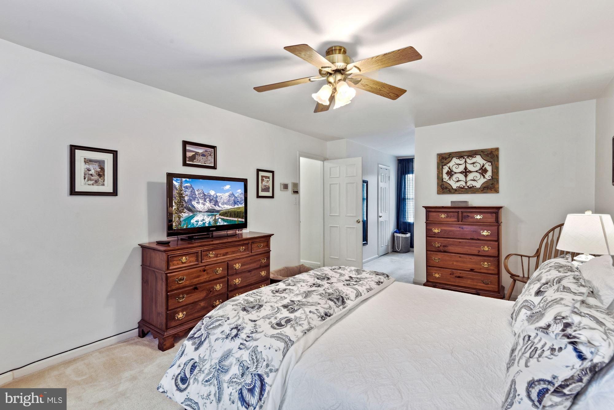 SILENTREE OF TYSONS - Residential Lease