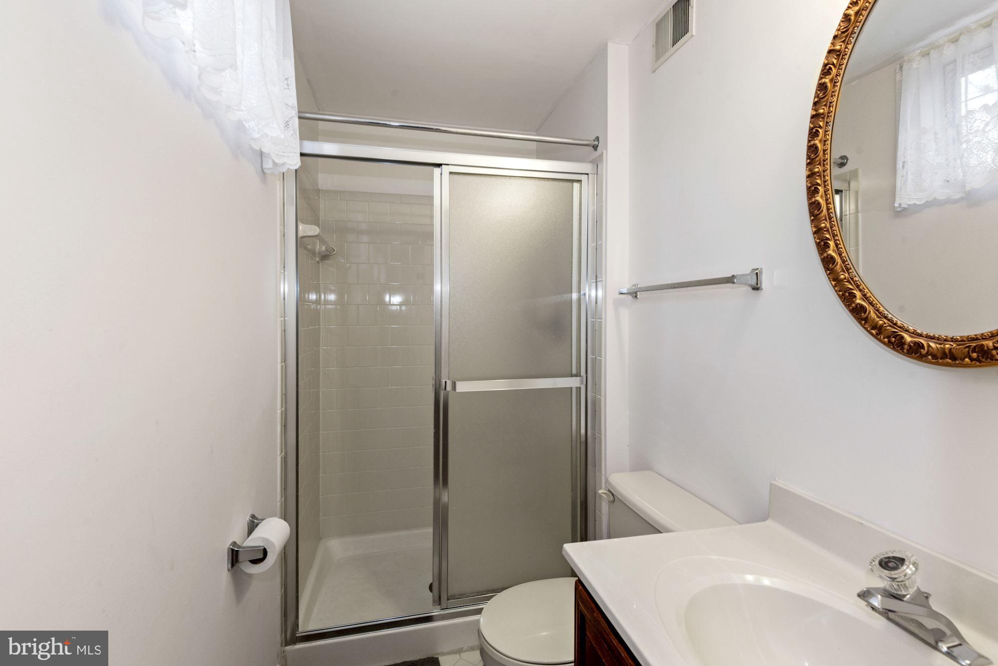 SILENTREE OF TYSONS - Residential Lease