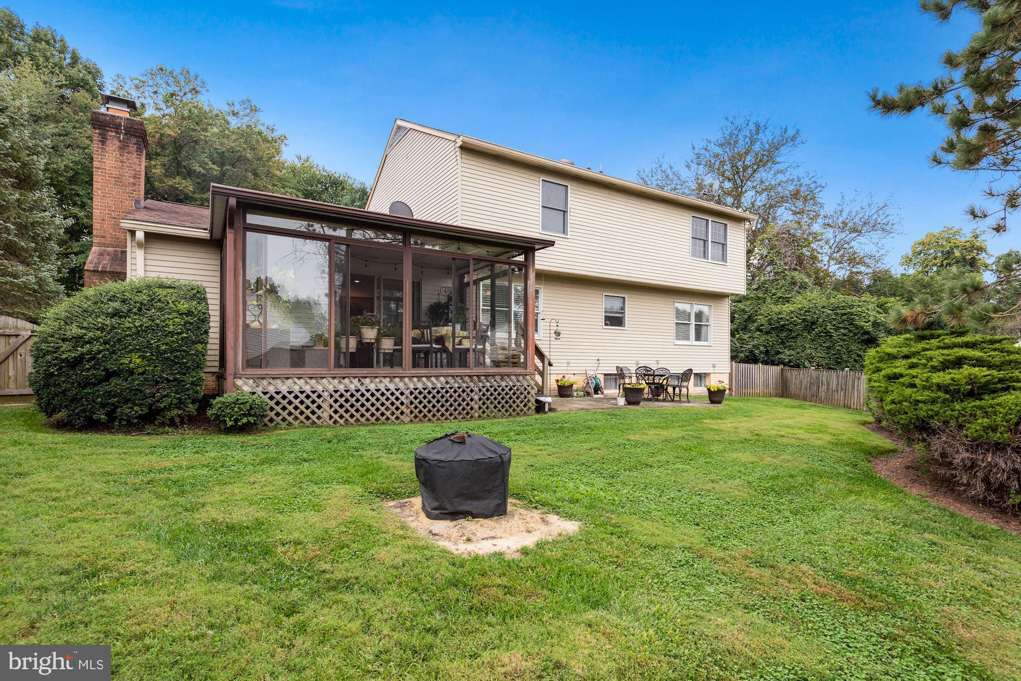 SILENTREE OF TYSONS - Residential Lease