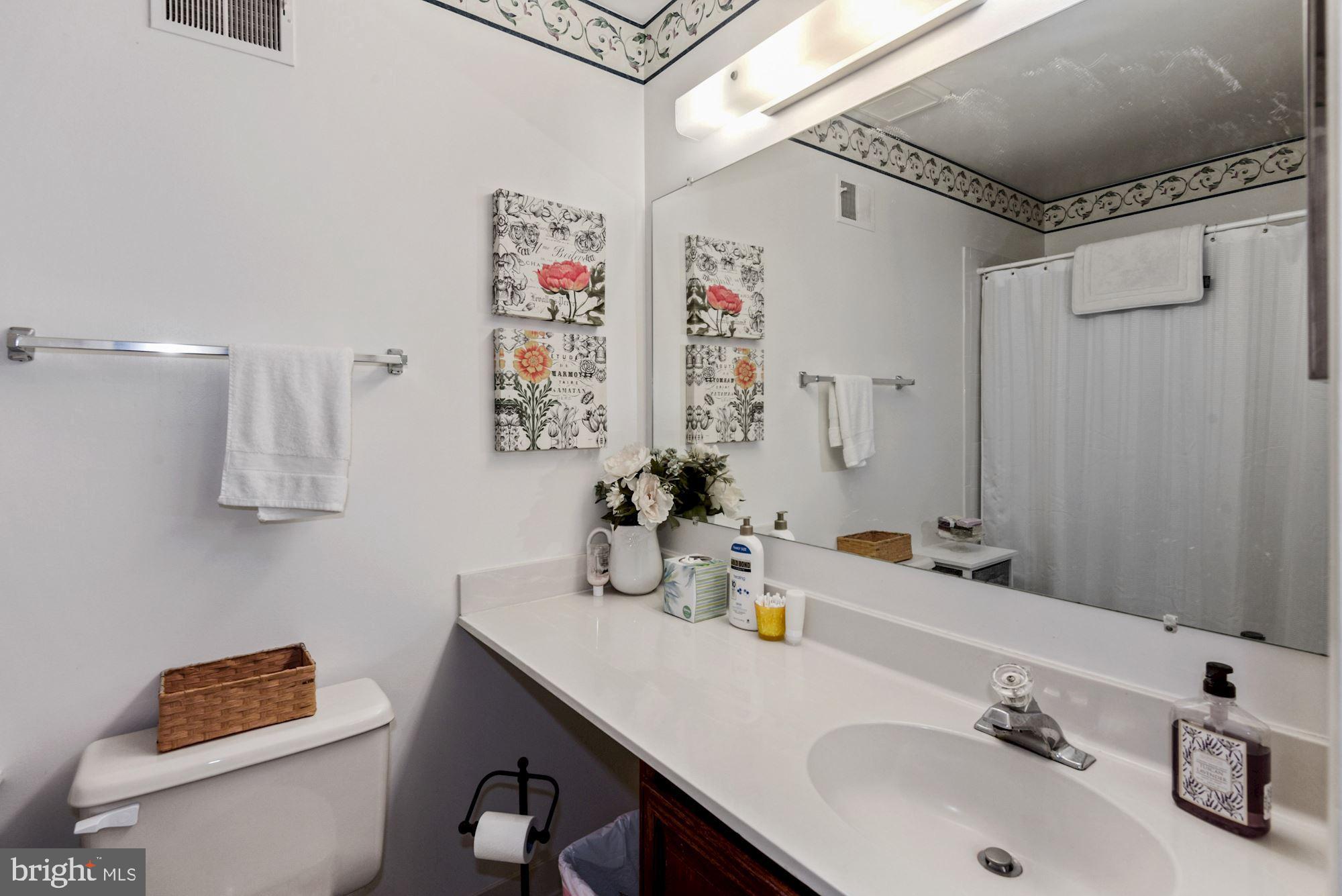 SILENTREE OF TYSONS - Residential Lease