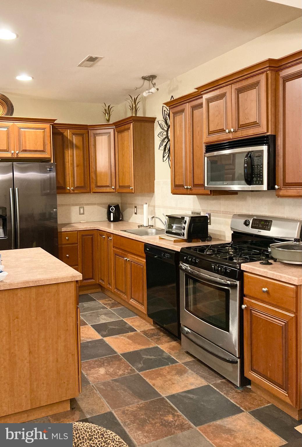 CHANCELLORS COURT CONDOMINIUMS - Residential