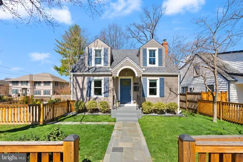 3709 14th Street N, Arlington, VA MLS: VAAR2054378