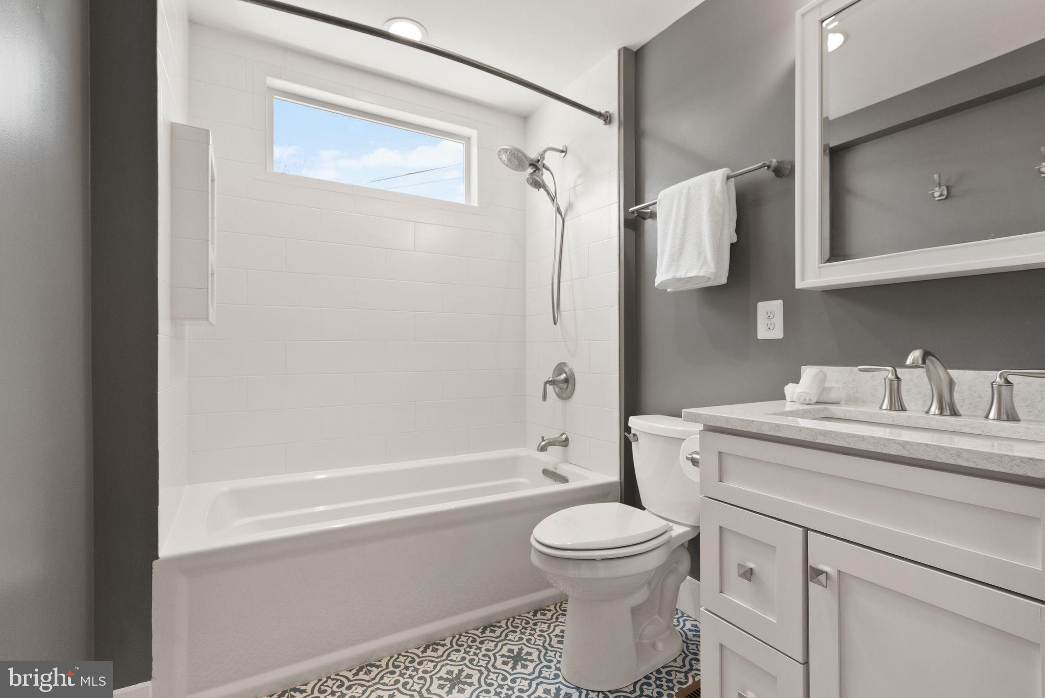 VIRGINIA SQUARE - Residential