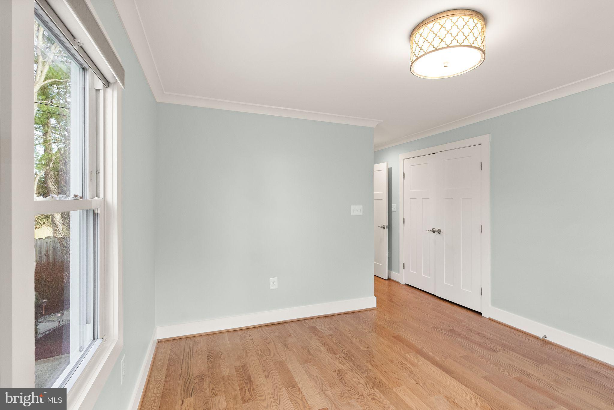 VIRGINIA SQUARE - Residential