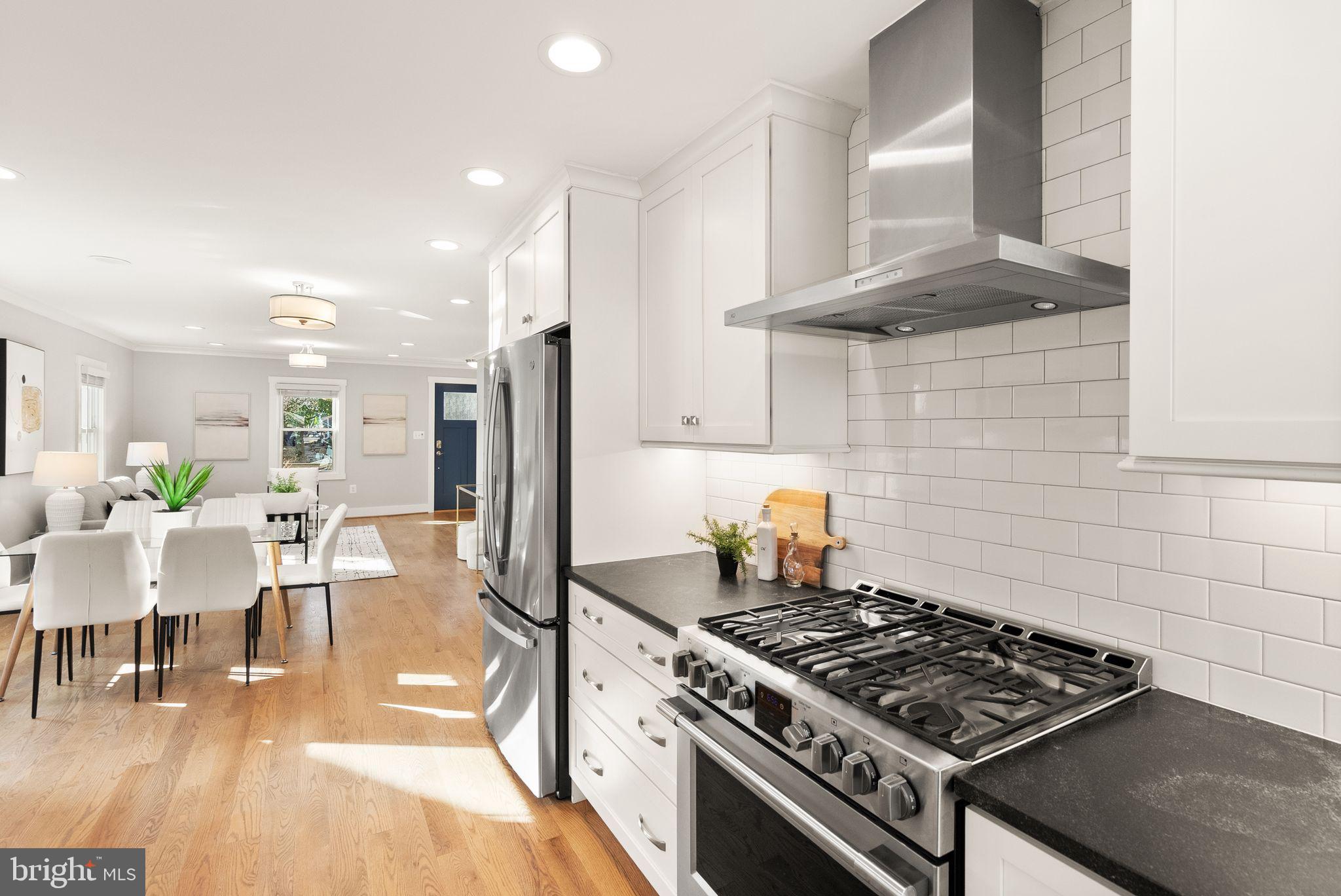 VIRGINIA SQUARE - Residential