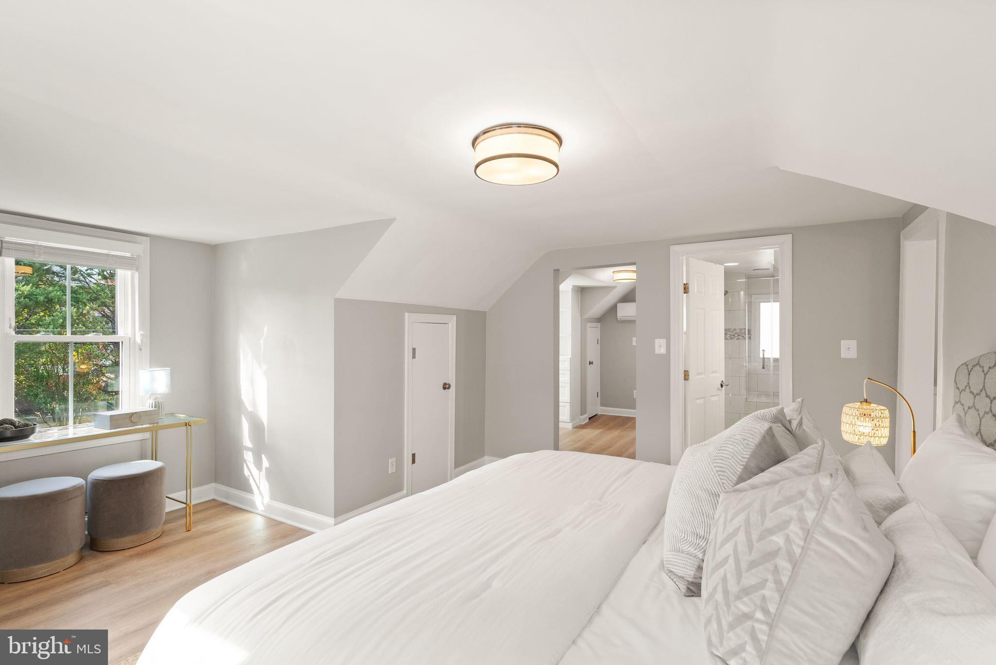 VIRGINIA SQUARE - Residential