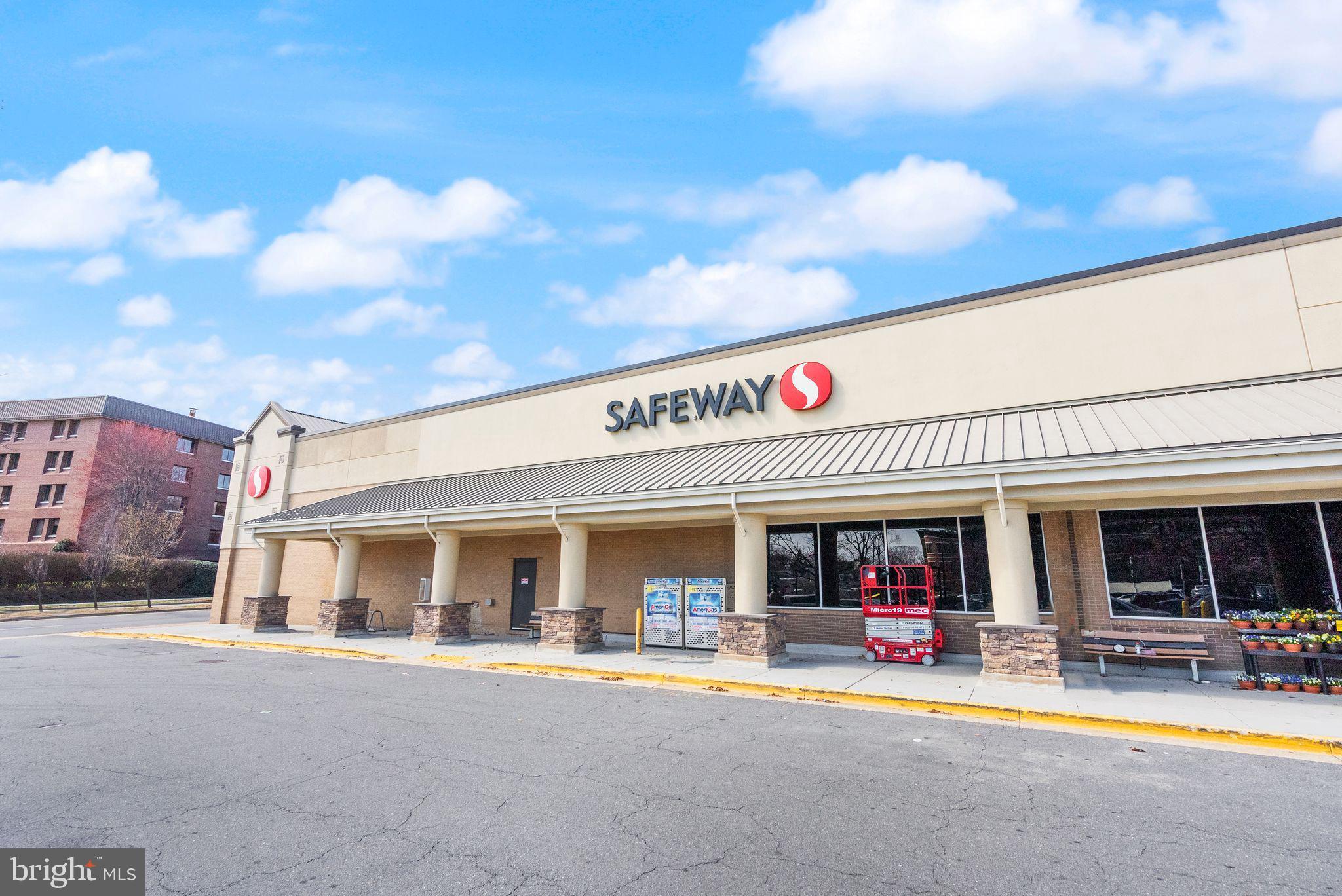 VIRGINIA SQUARE - Residential