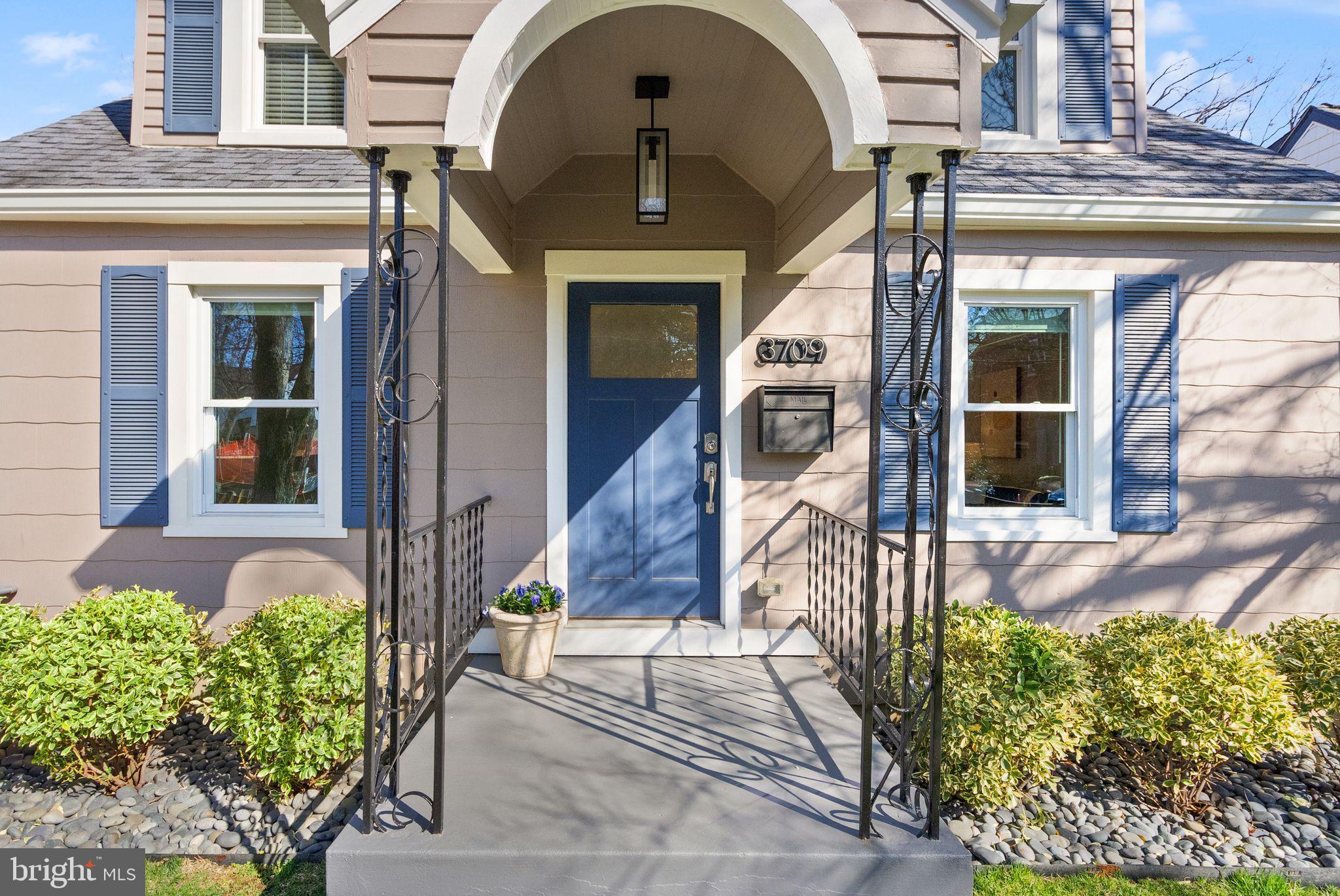 VIRGINIA SQUARE - Residential