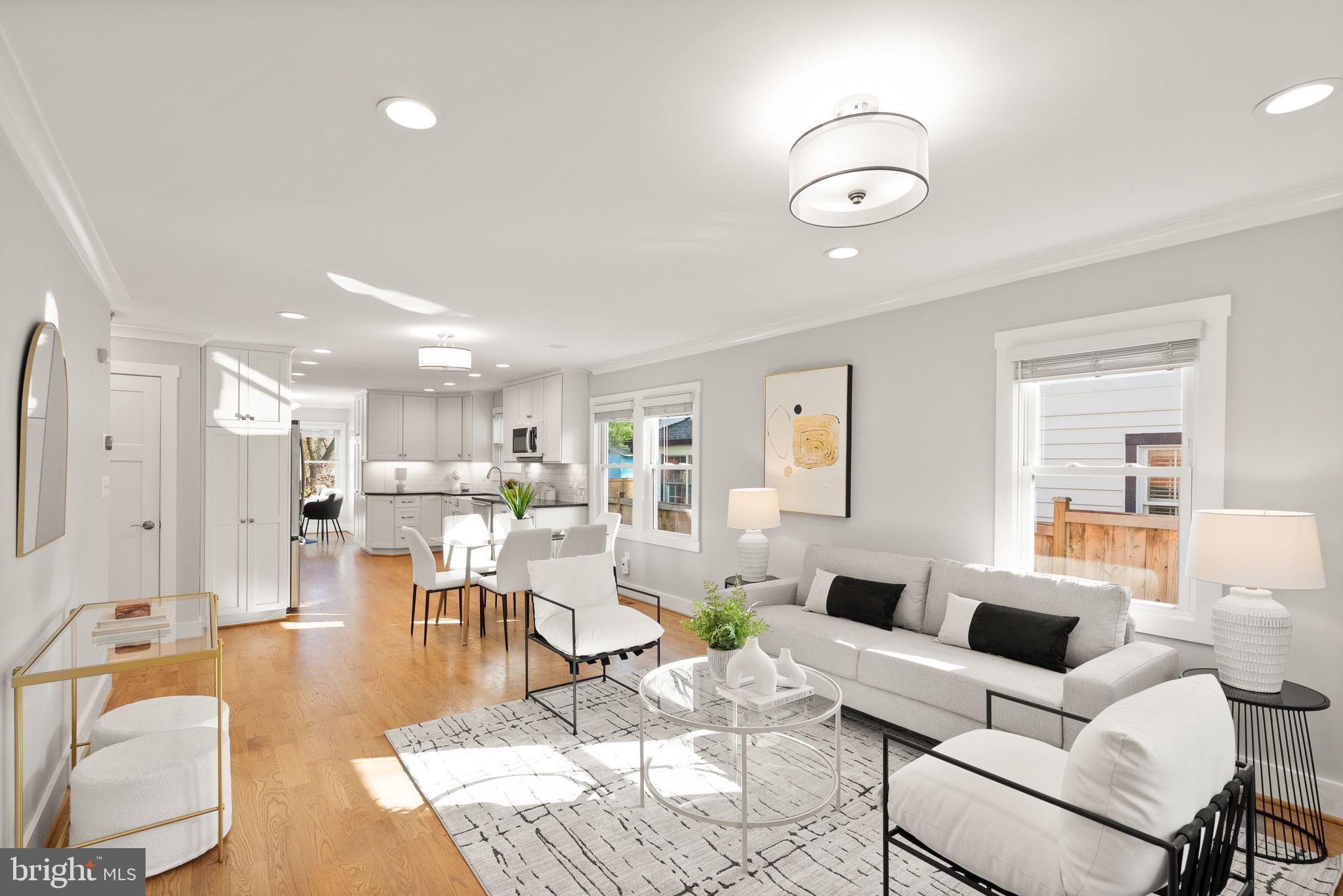 VIRGINIA SQUARE - Residential