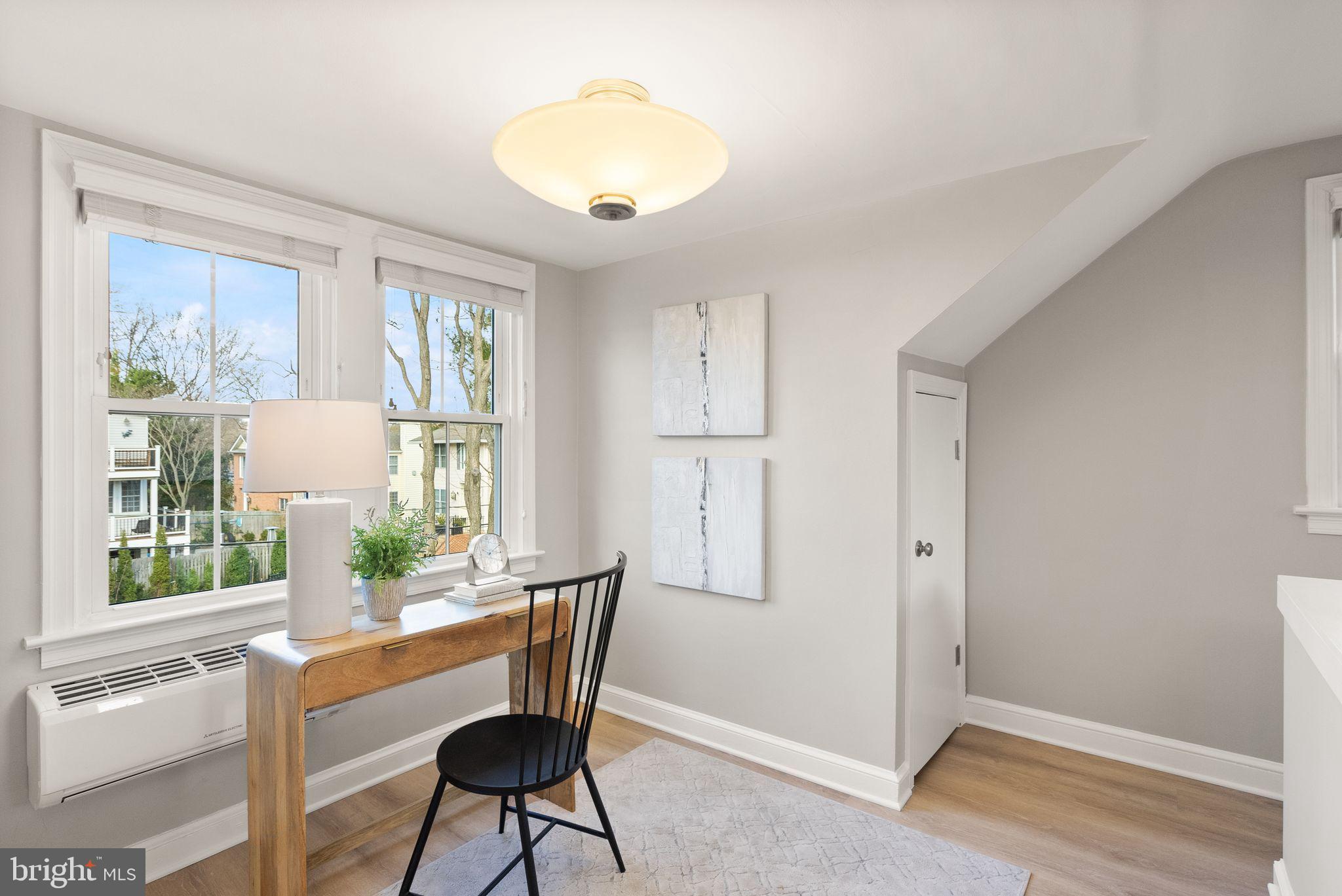 VIRGINIA SQUARE - Residential