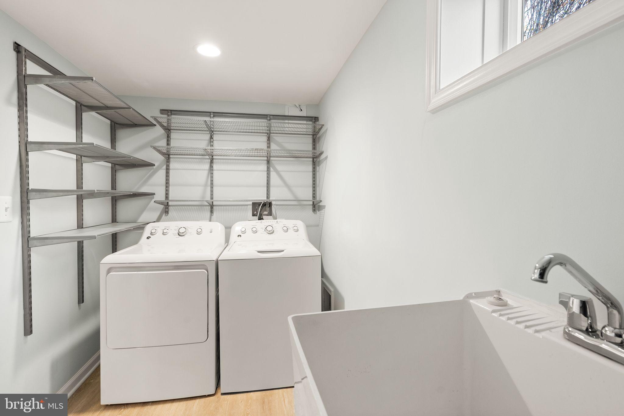 VIRGINIA SQUARE - Residential