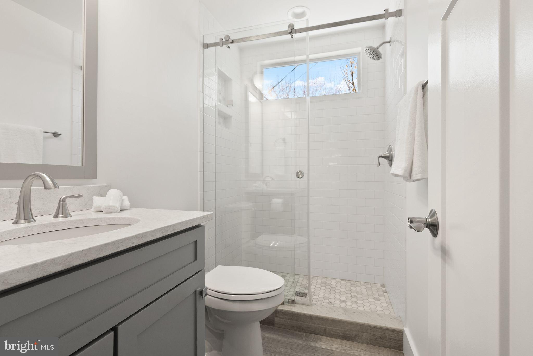 VIRGINIA SQUARE - Residential