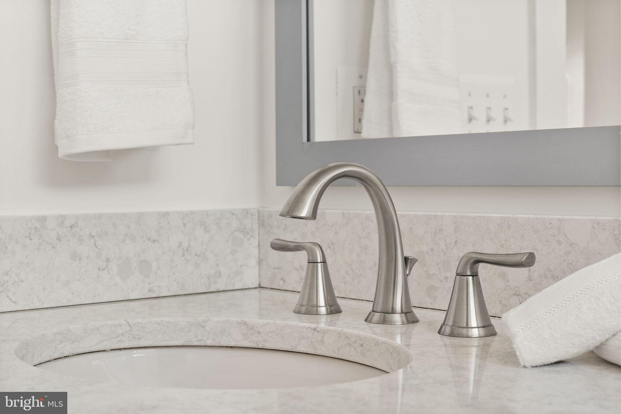 VIRGINIA SQUARE - Residential