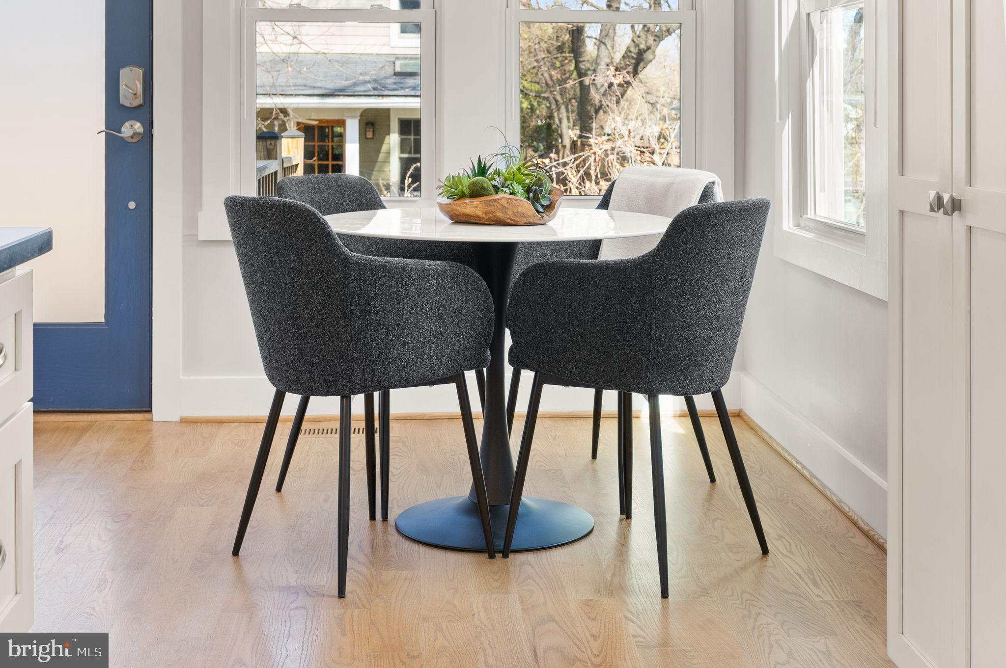 VIRGINIA SQUARE - Residential