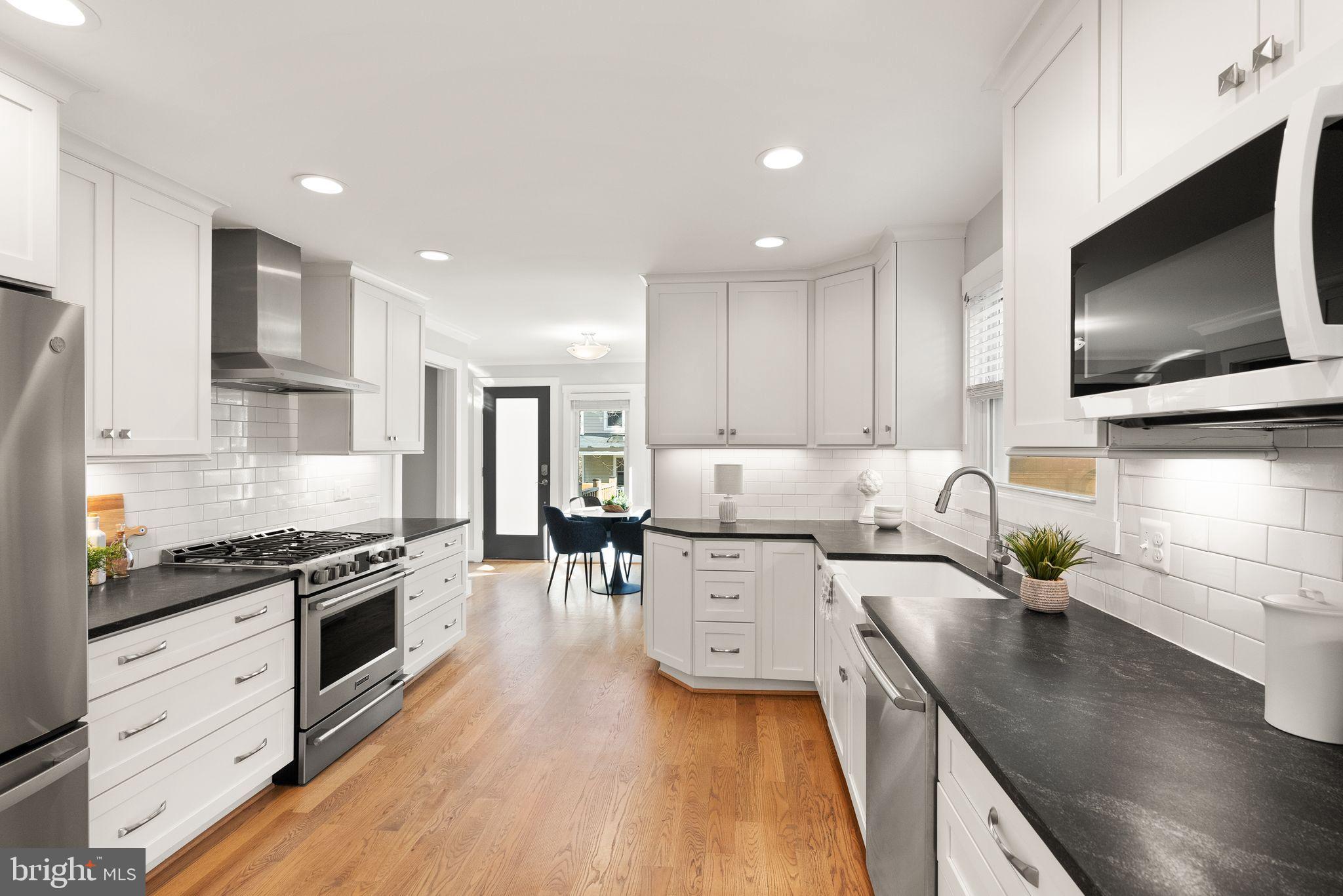 VIRGINIA SQUARE - Residential