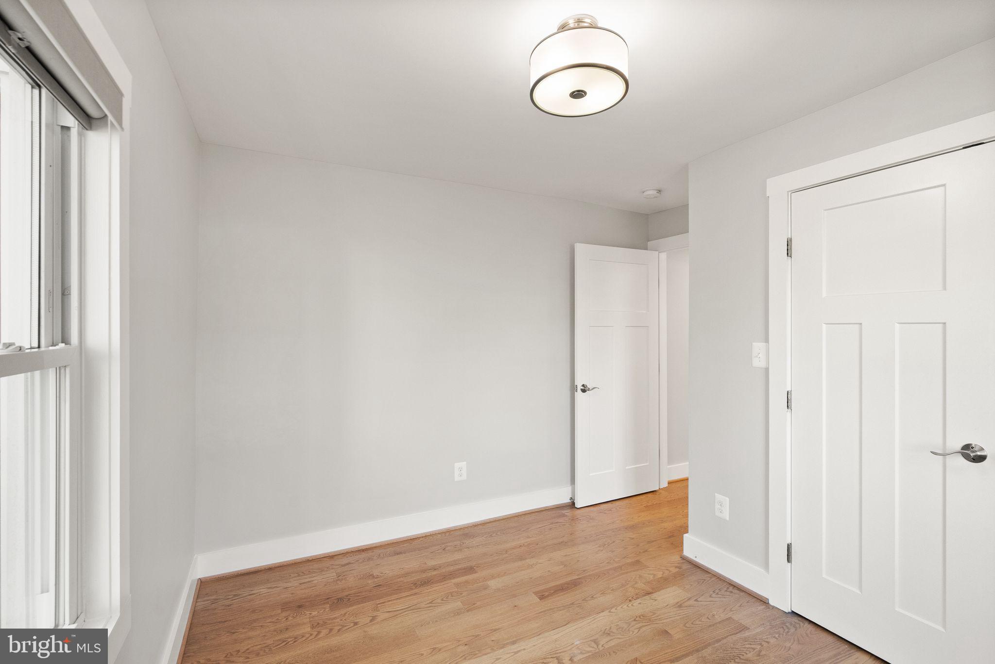 VIRGINIA SQUARE - Residential