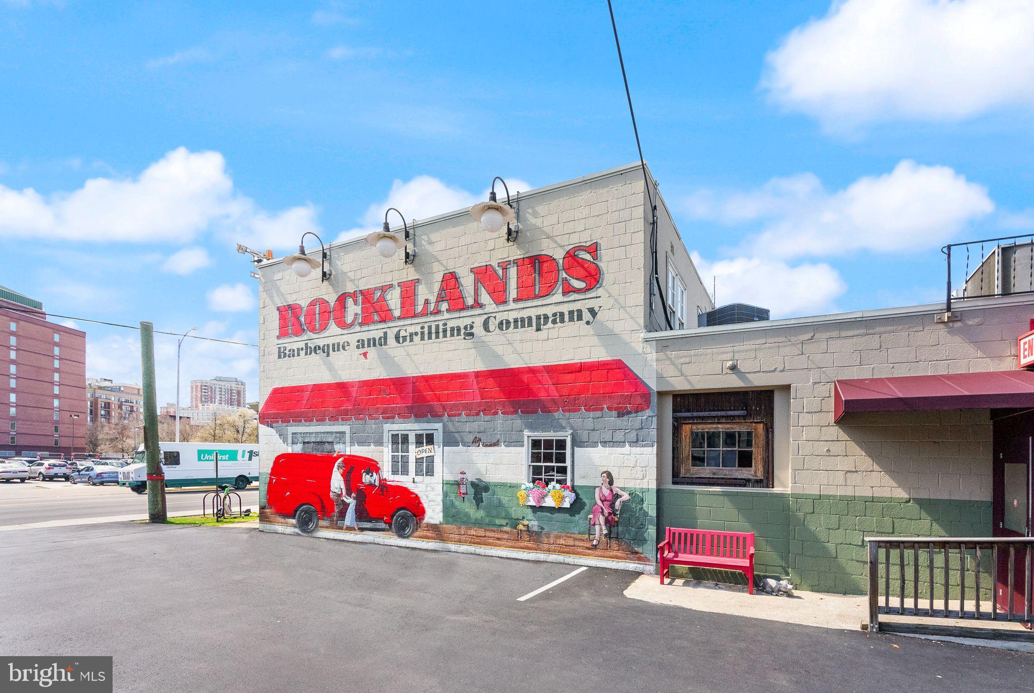 VIRGINIA SQUARE - Residential