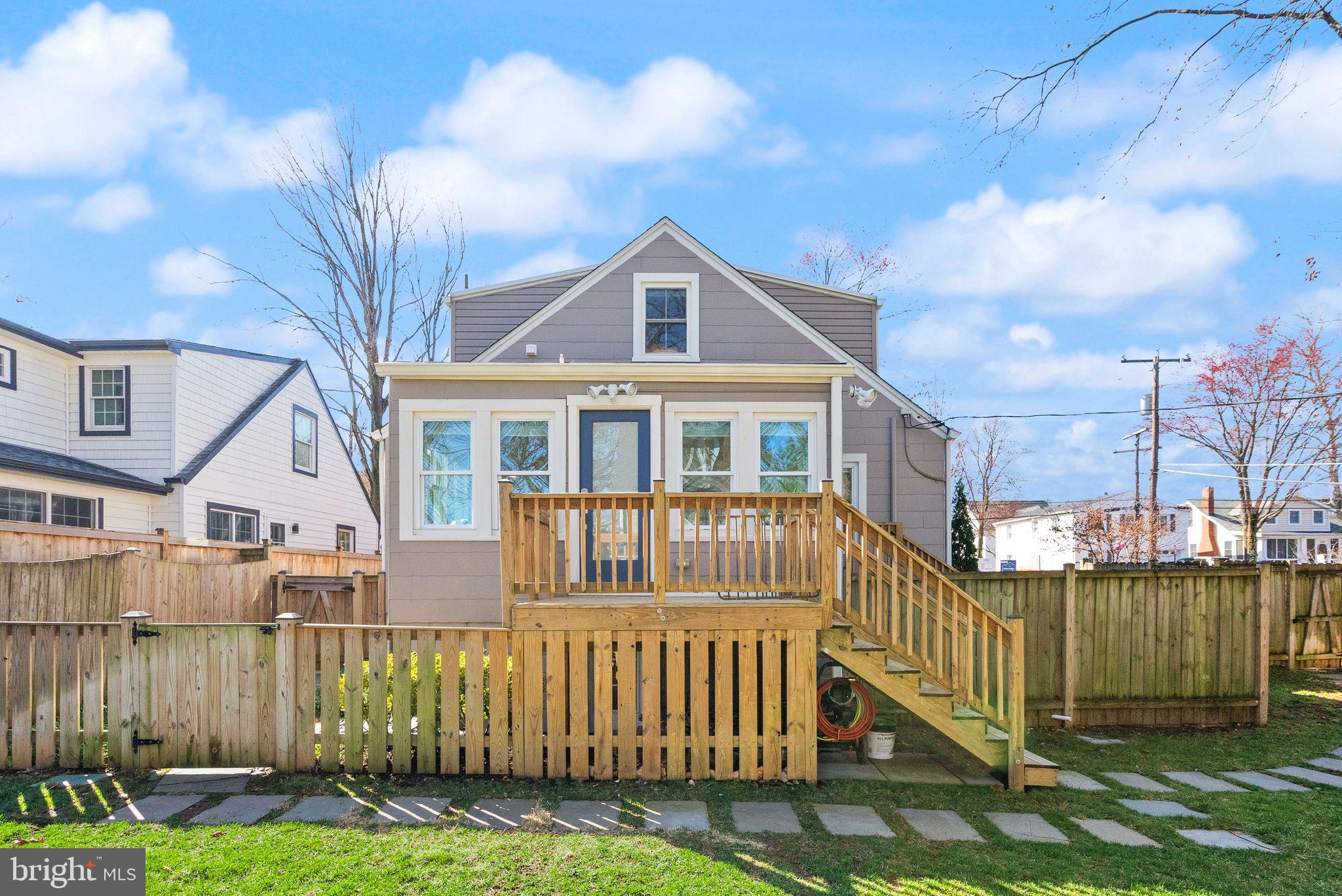 VIRGINIA SQUARE - Residential