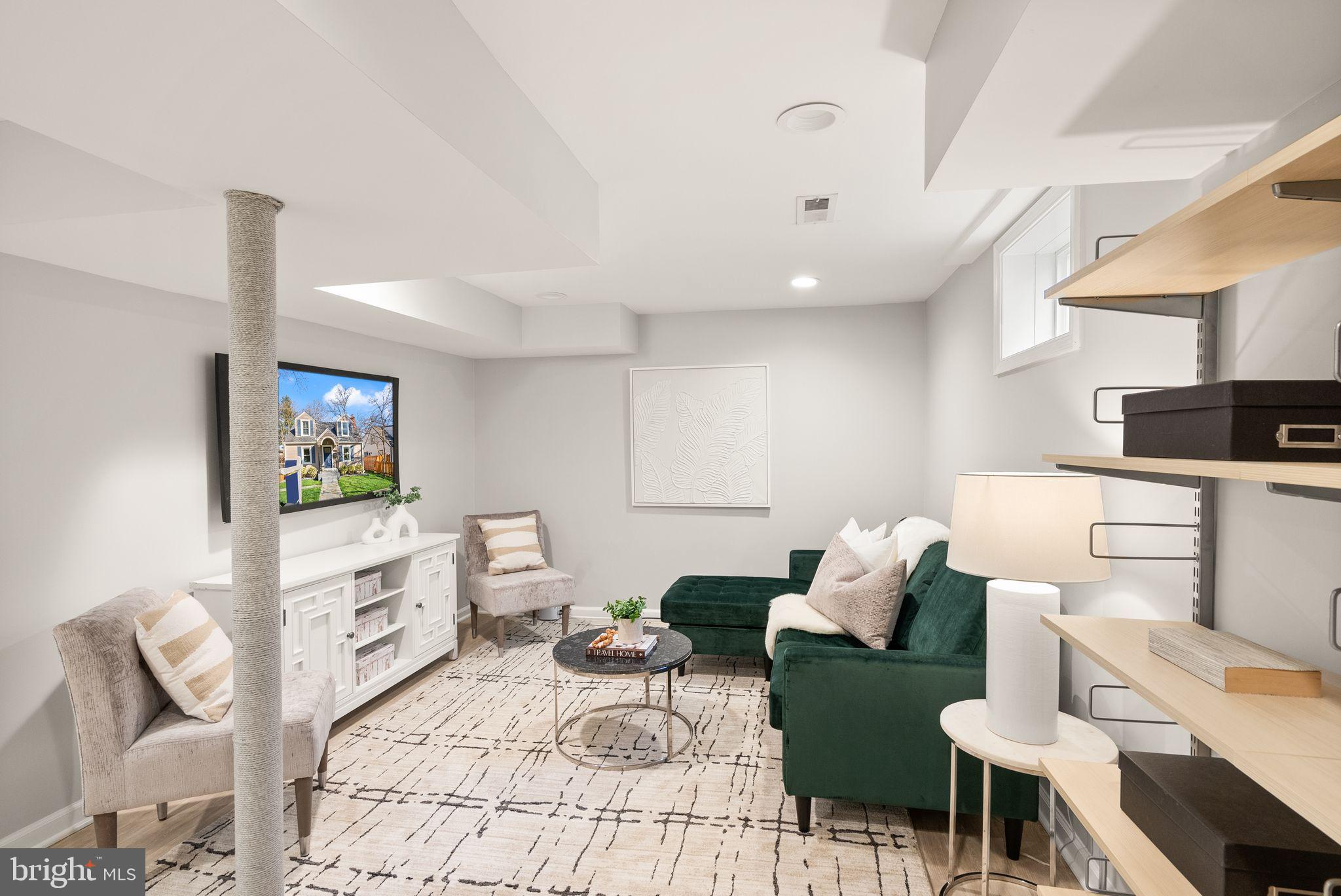 VIRGINIA SQUARE - Residential