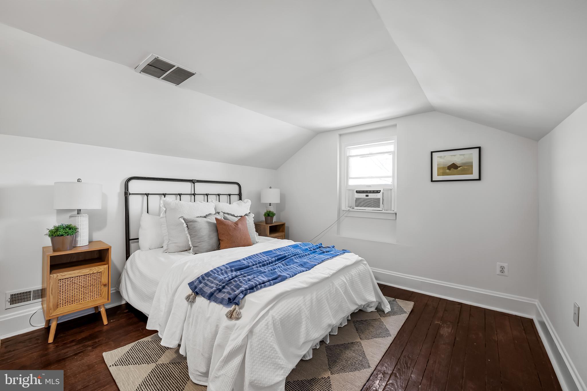 HAMPDEN HISTORIC DISTRICT - Residential