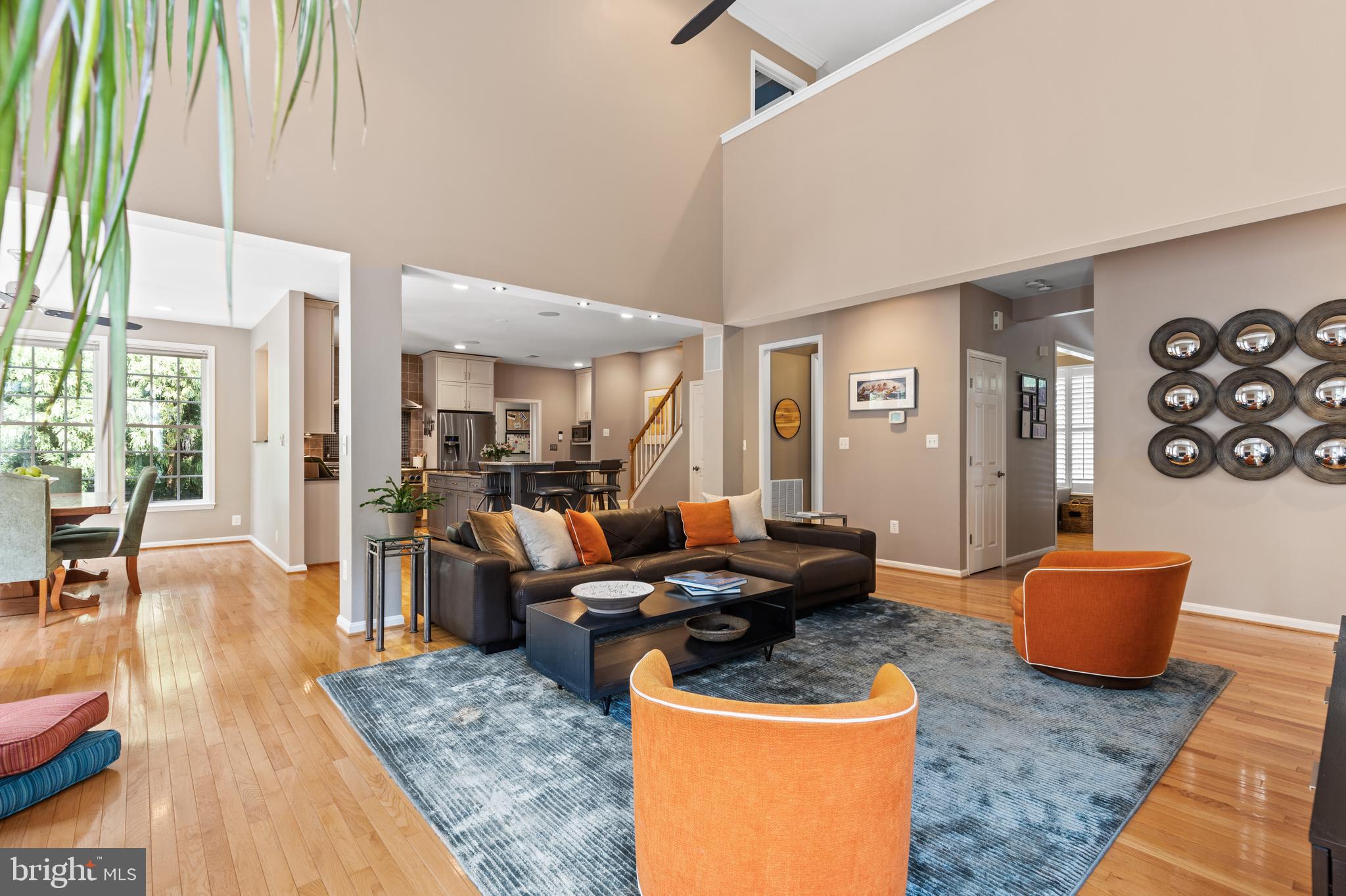 WHITEHALL MANOR - Residential