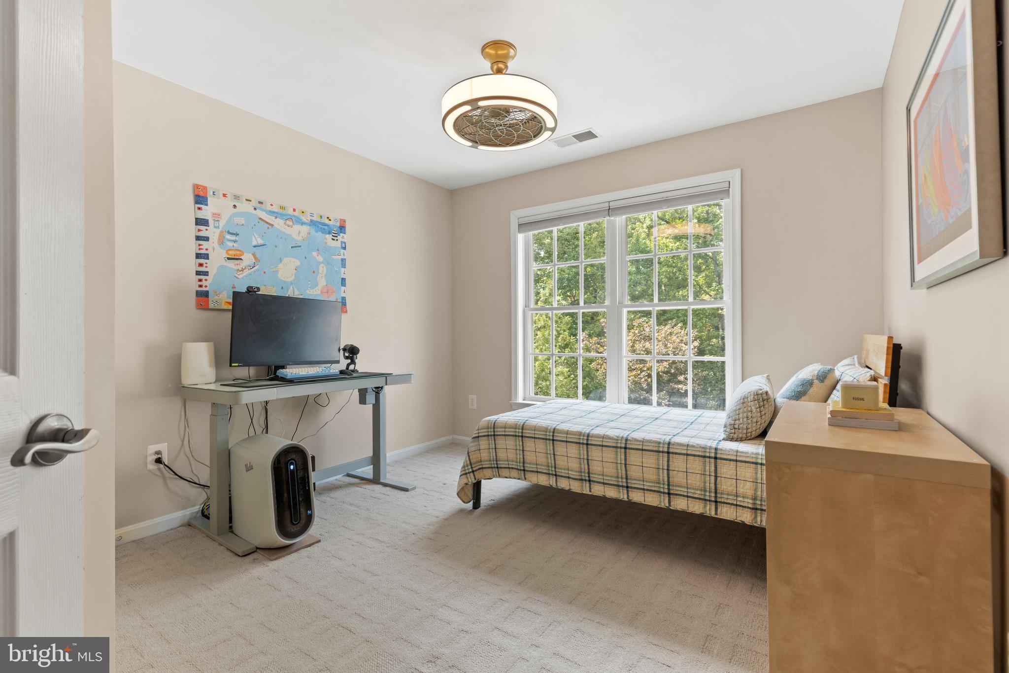 WHITEHALL MANOR - Residential