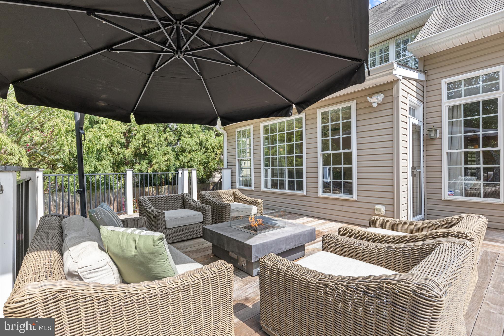 WHITEHALL MANOR - Residential