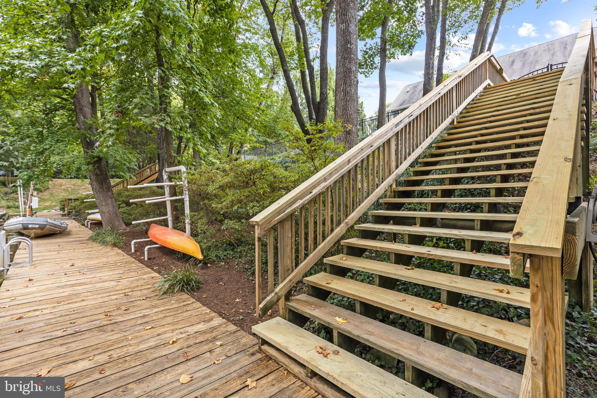 WHITEHALL MANOR - Residential