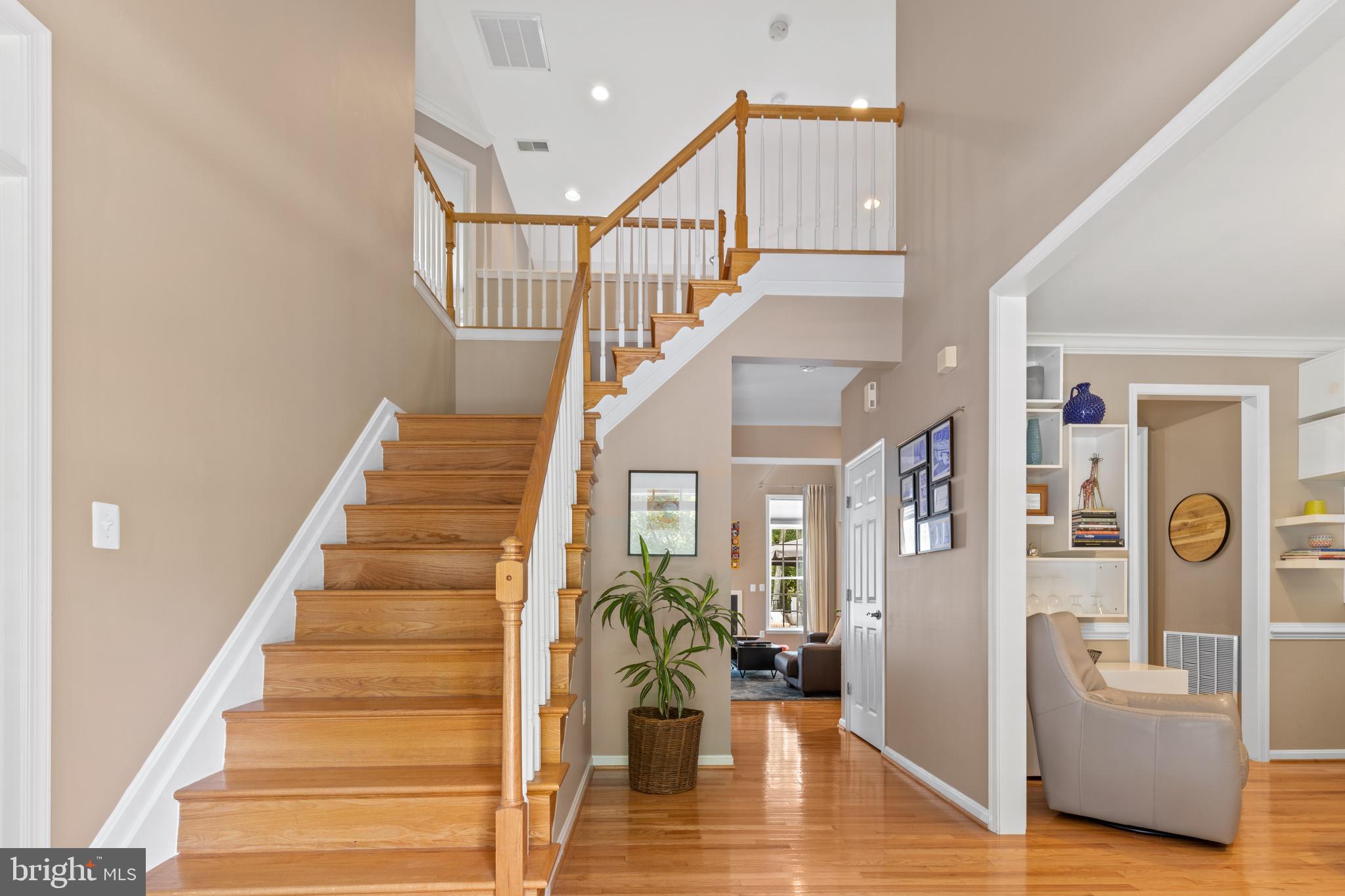 WHITEHALL MANOR - Residential