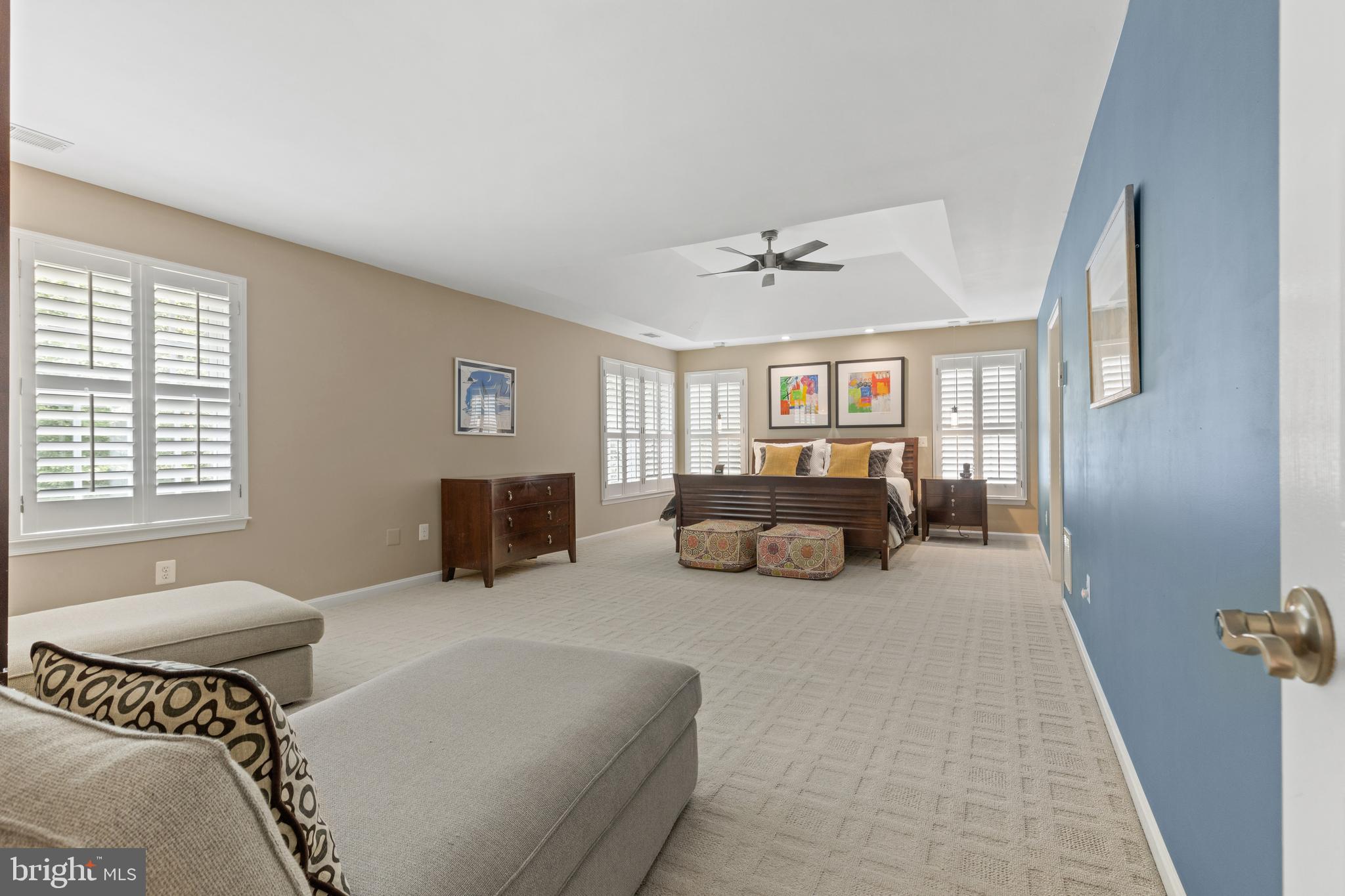 WHITEHALL MANOR - Residential