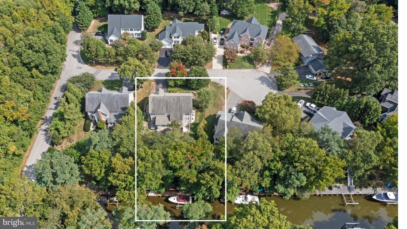 WHITEHALL MANOR - Residential