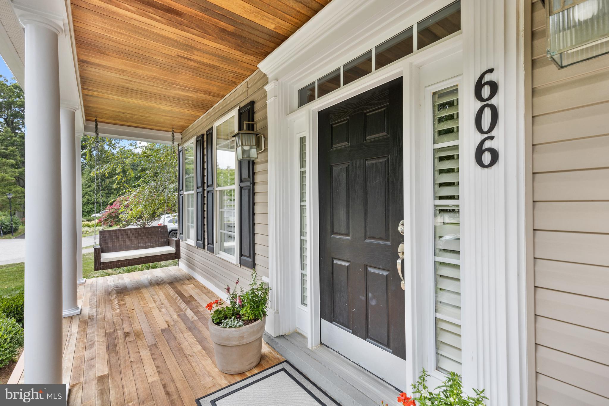 WHITEHALL MANOR - Residential