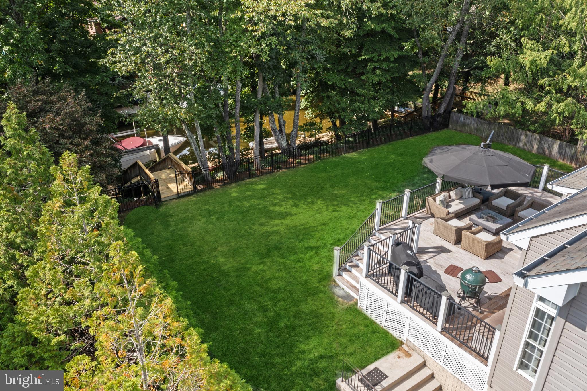 WHITEHALL MANOR - Residential