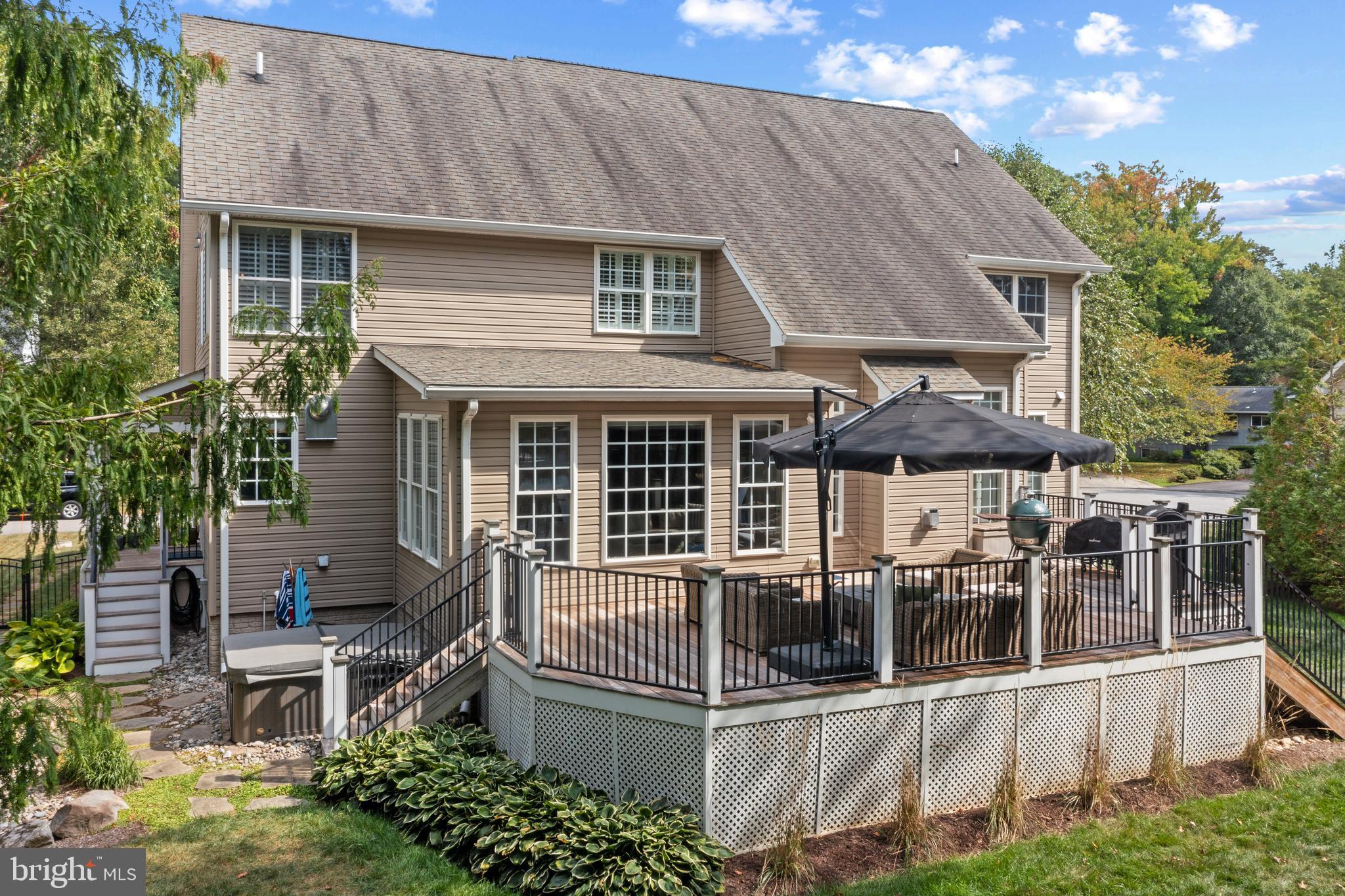 WHITEHALL MANOR - Residential