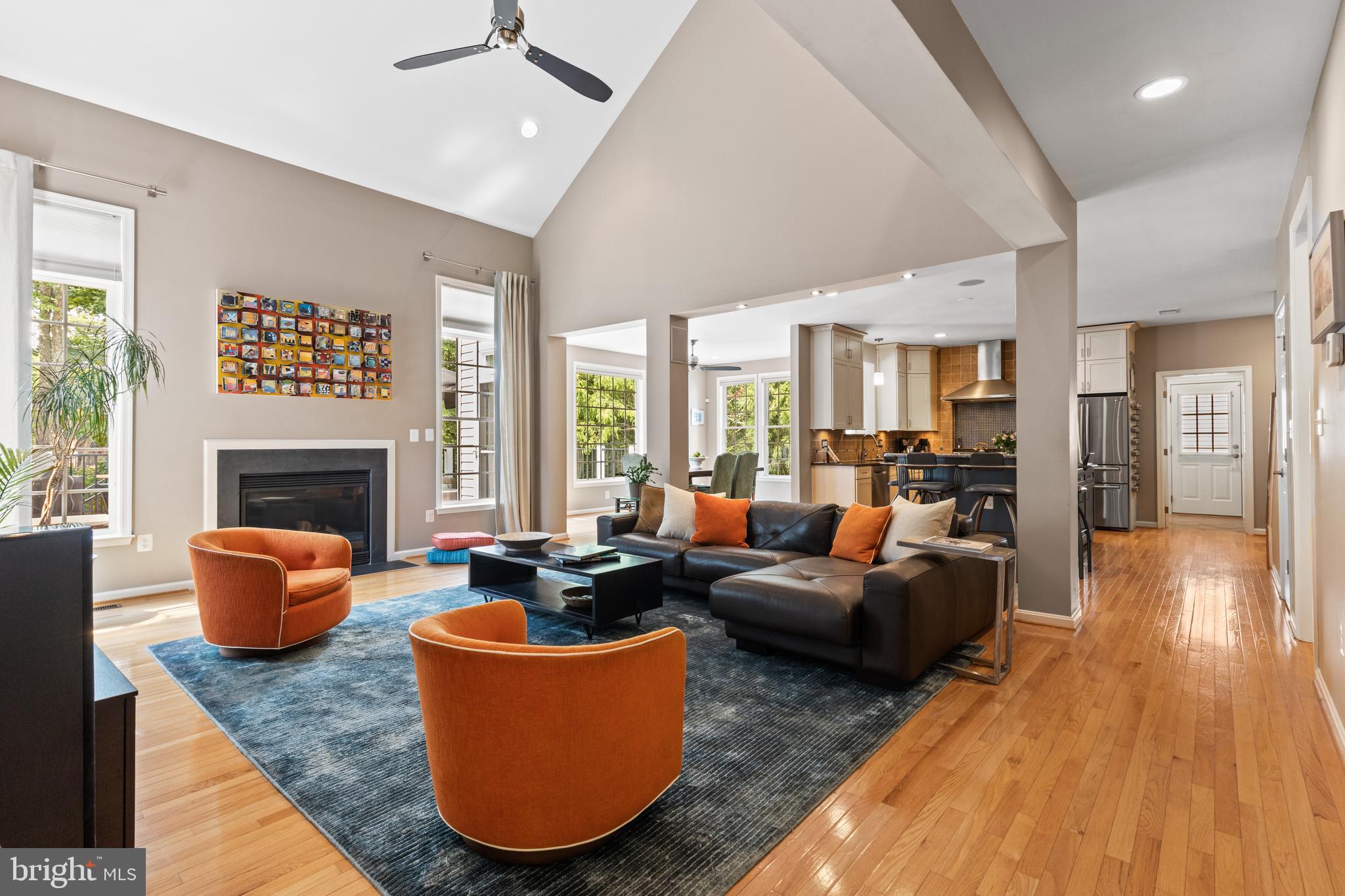 WHITEHALL MANOR - Residential