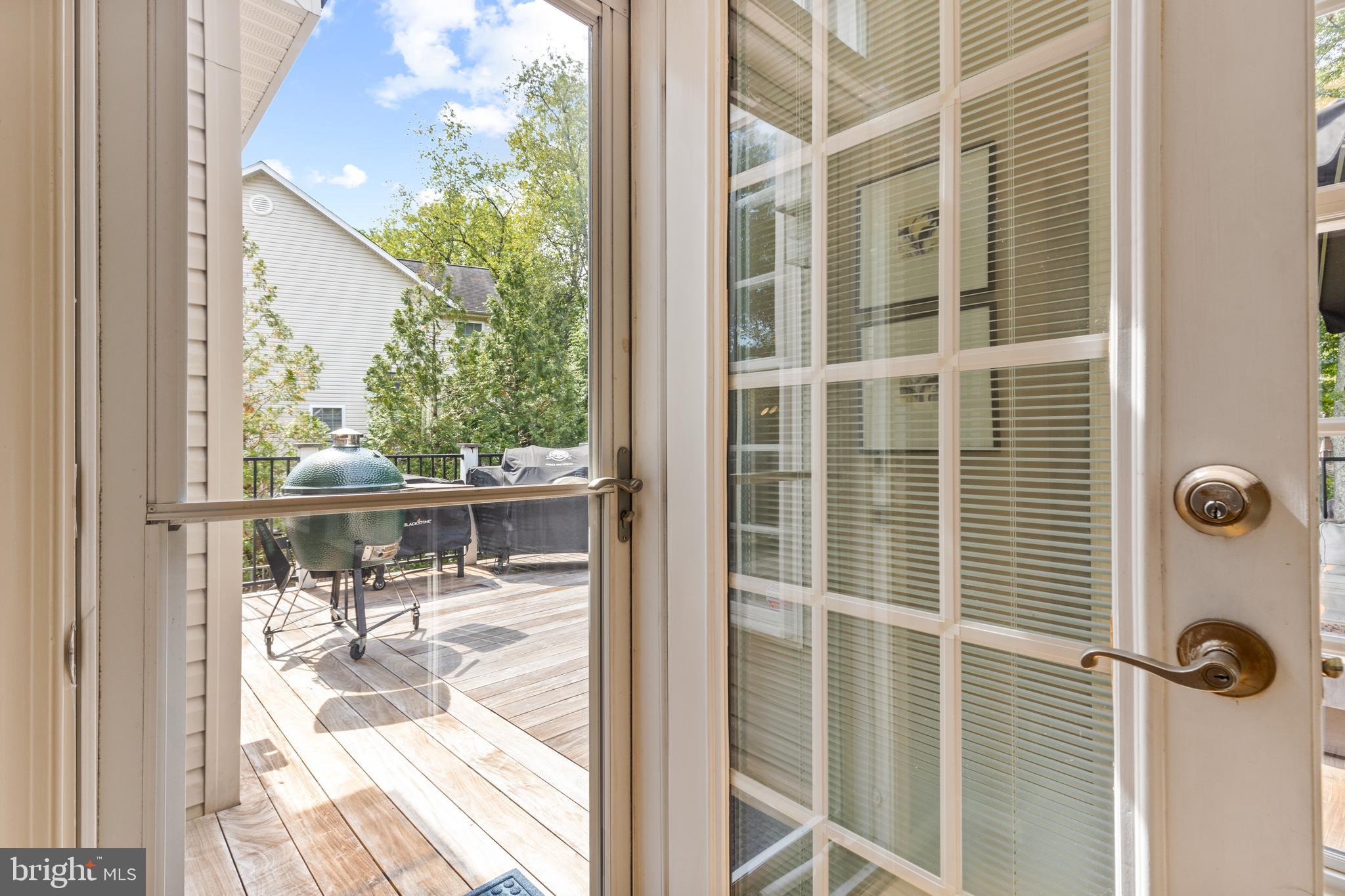 WHITEHALL MANOR - Residential