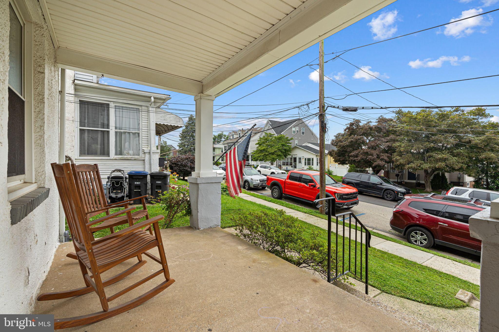1123 MAPLE STREET