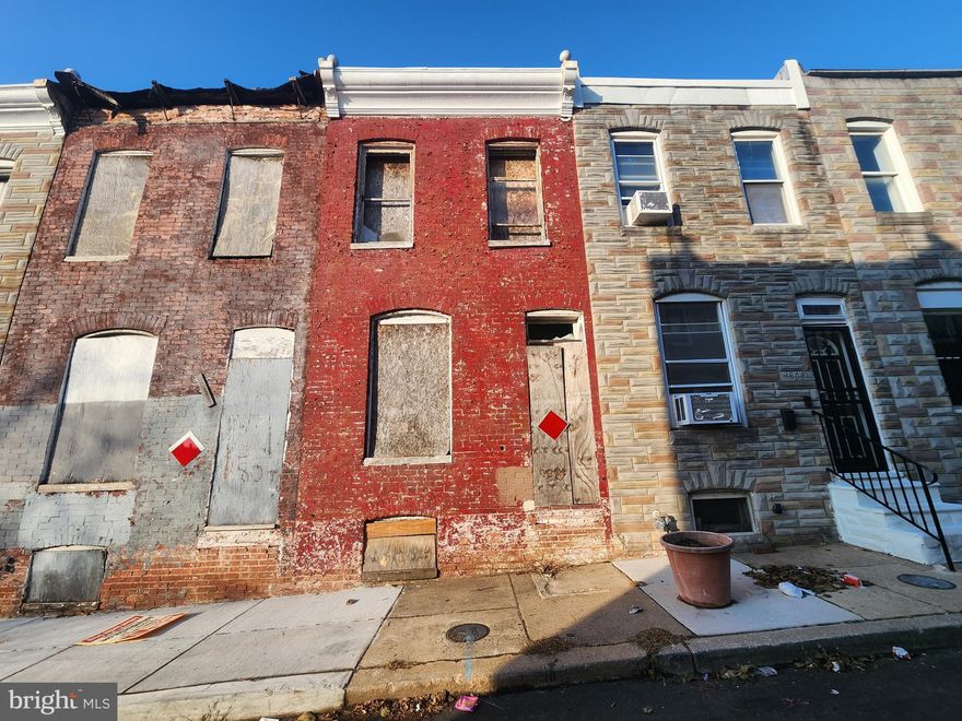 ONLINE AUCTION: Bidding begins 12/15/2025 @ 10:00 AM. Bidding ends 12/17/2025 @ 12:35 PM. List Price is Suggested Opening Bid. Deposit: $5,000.
 
This two-story townhouse is located in the Broadway East neighborhood within Baltimore City. Residents can enjoy the nearby facilities and attractions such as the Northeast Market, Johns Hopkins Hospital, and Clifton Park. The property is vacant. The property benefits from easy access to Belair Road (US-1 / Belair Rd), connecting to other parts of Baltimore.