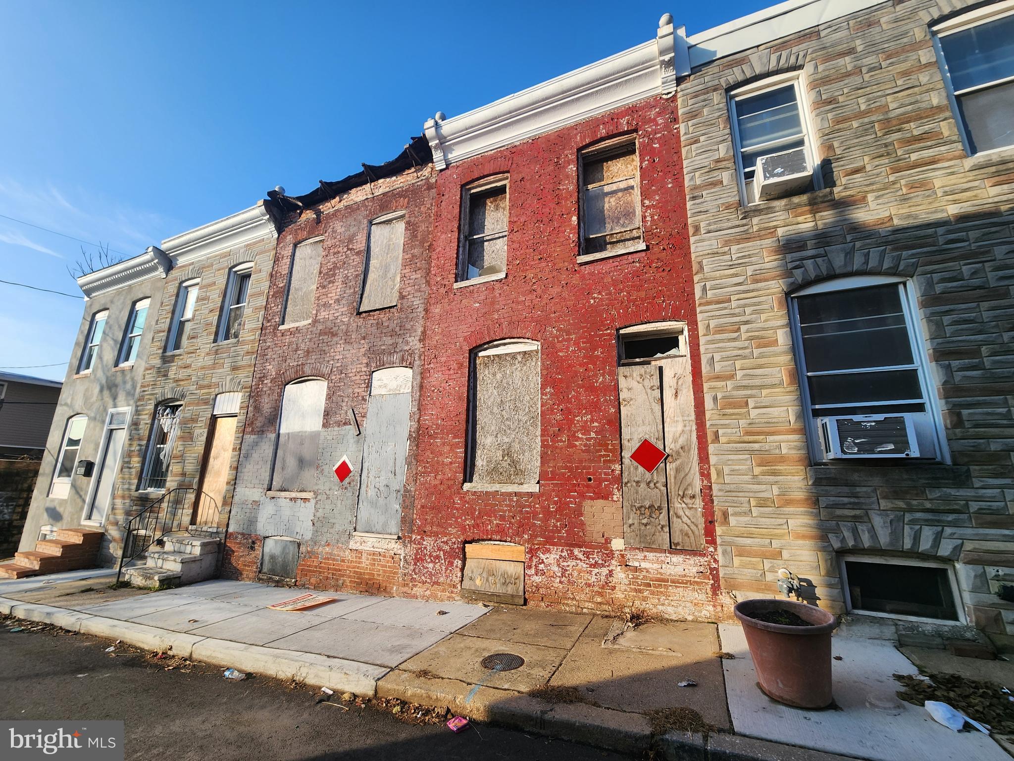 1806 N CHAPEL STREET